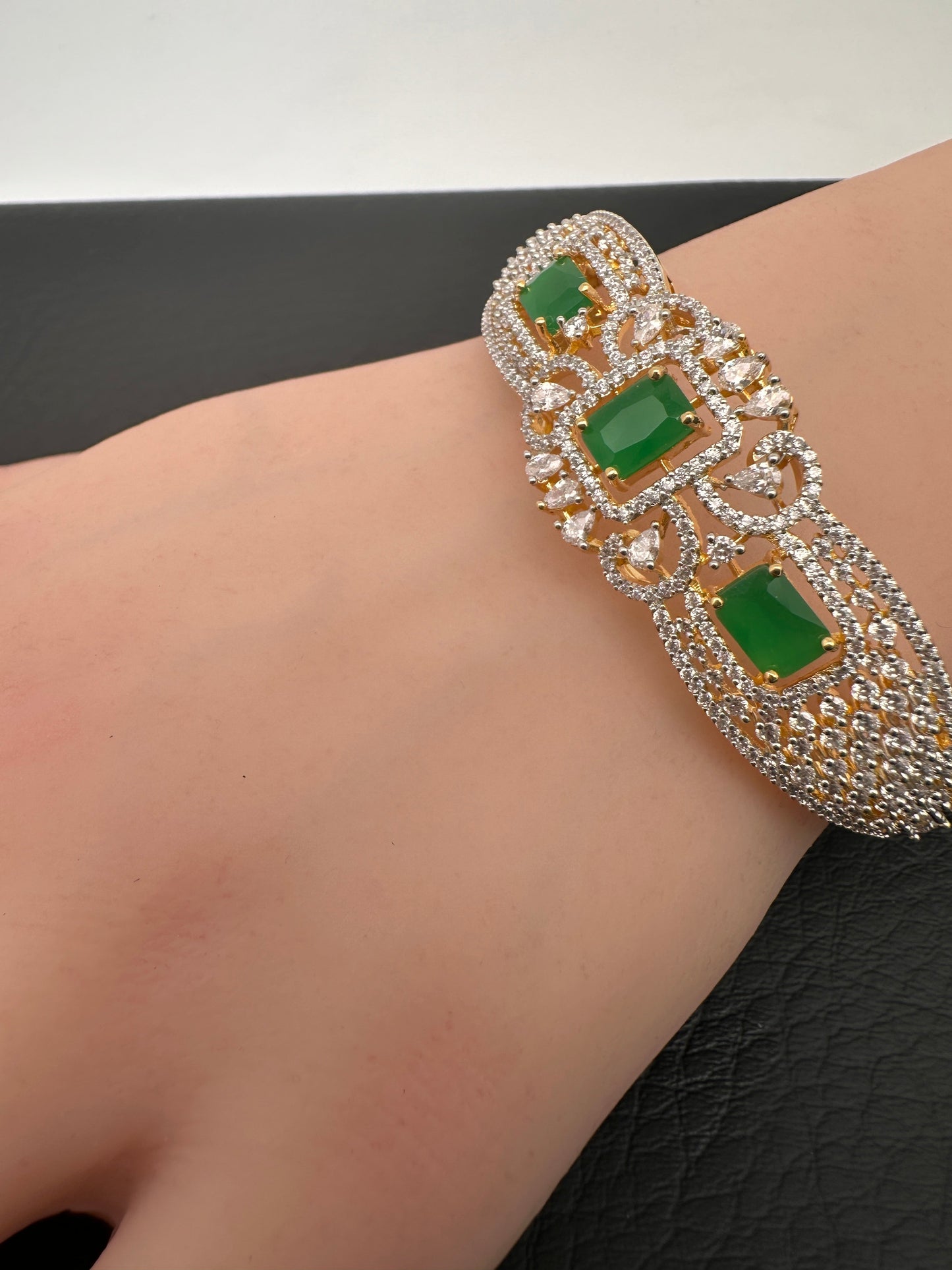 AD Emerald Openable Kada Bracelet