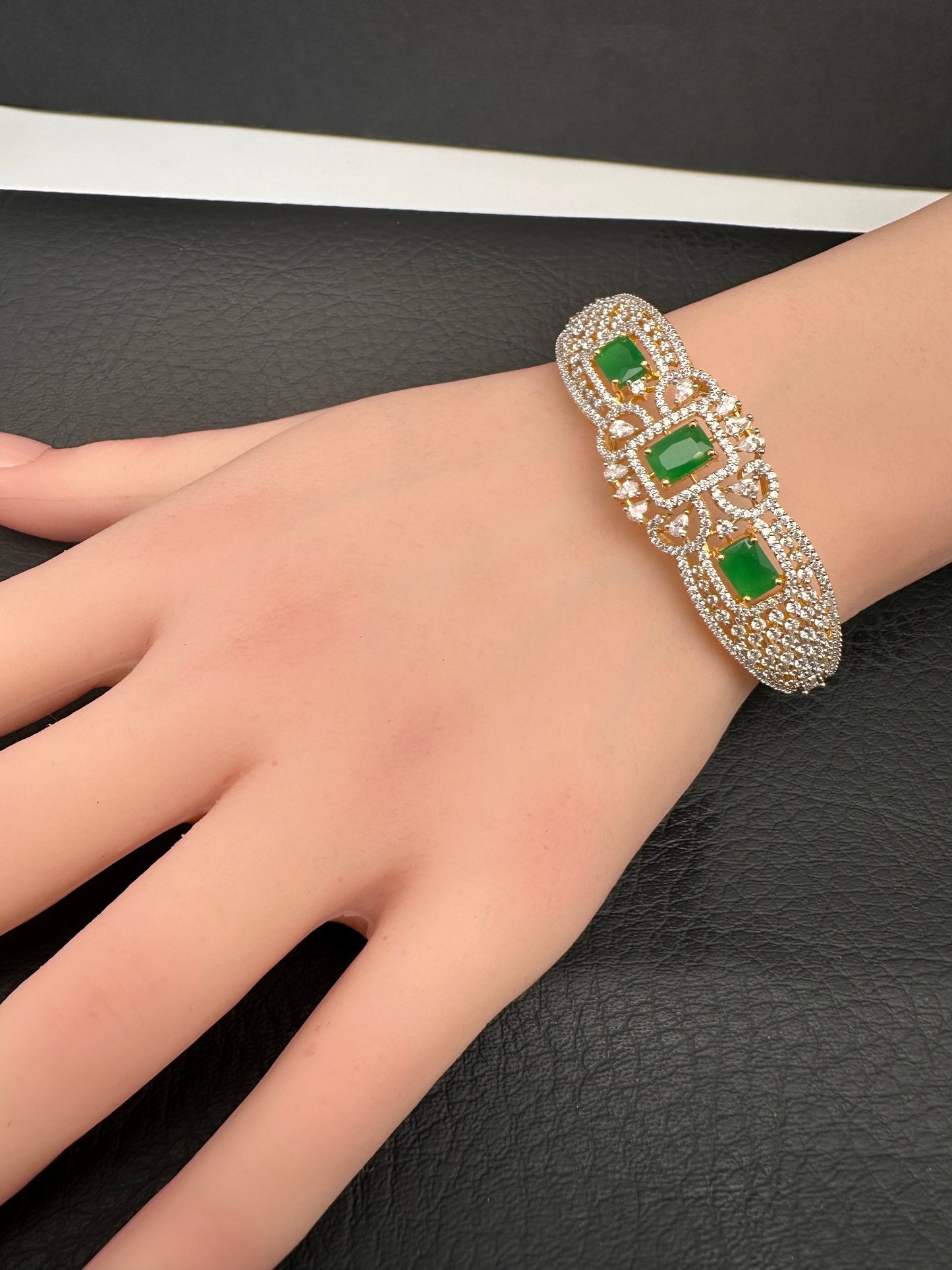 AD Emerald Openable Kada Bracelet
