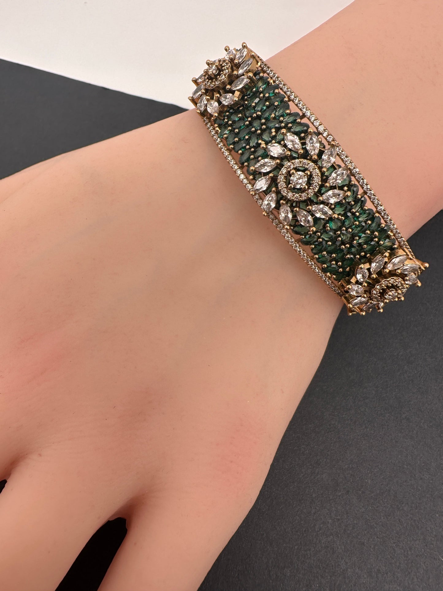 AD Color Stone Openable Matte Bracelet - Green