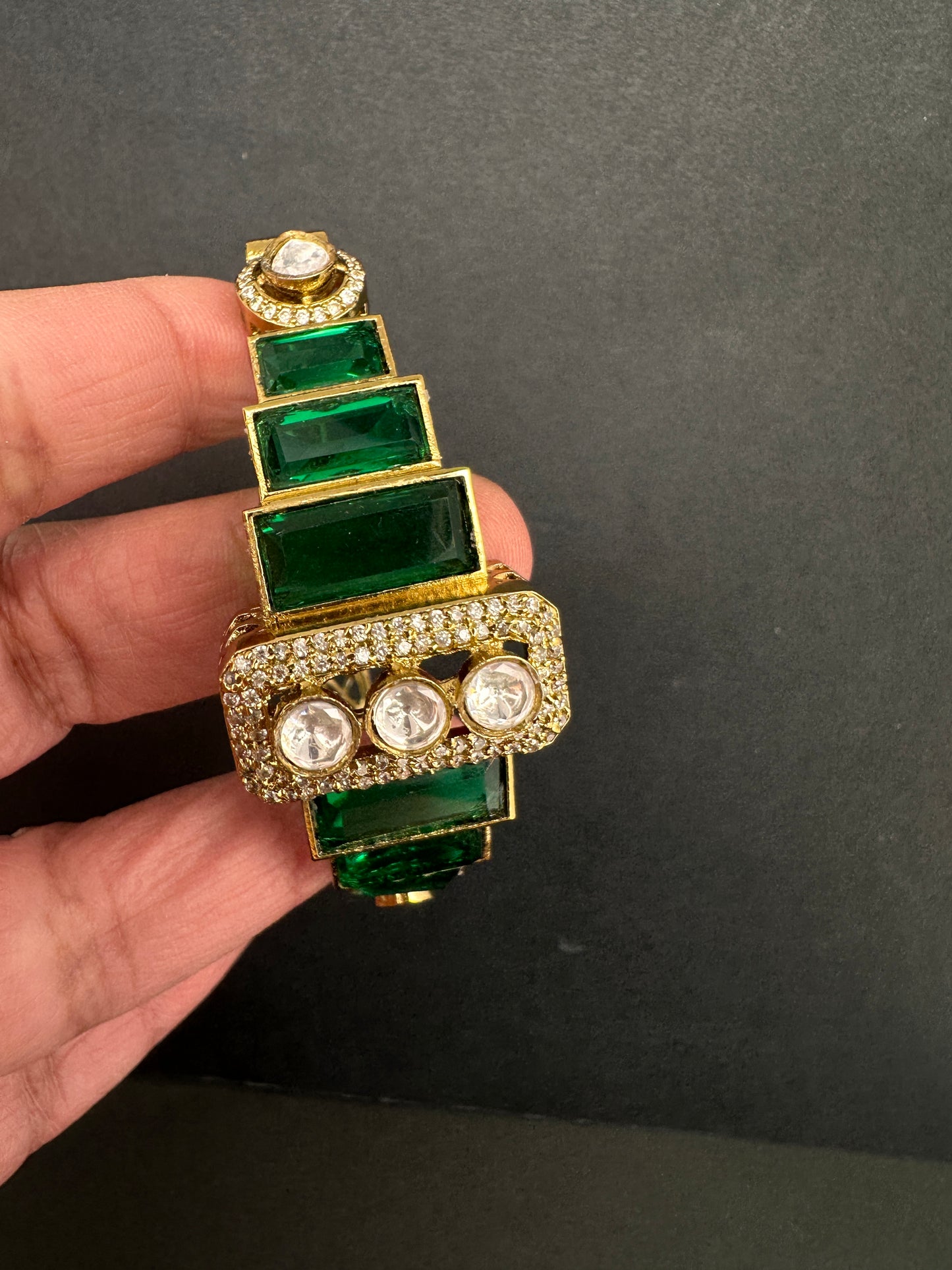 Victorian Moissanite Color Openable Kada Bracelet - Green
