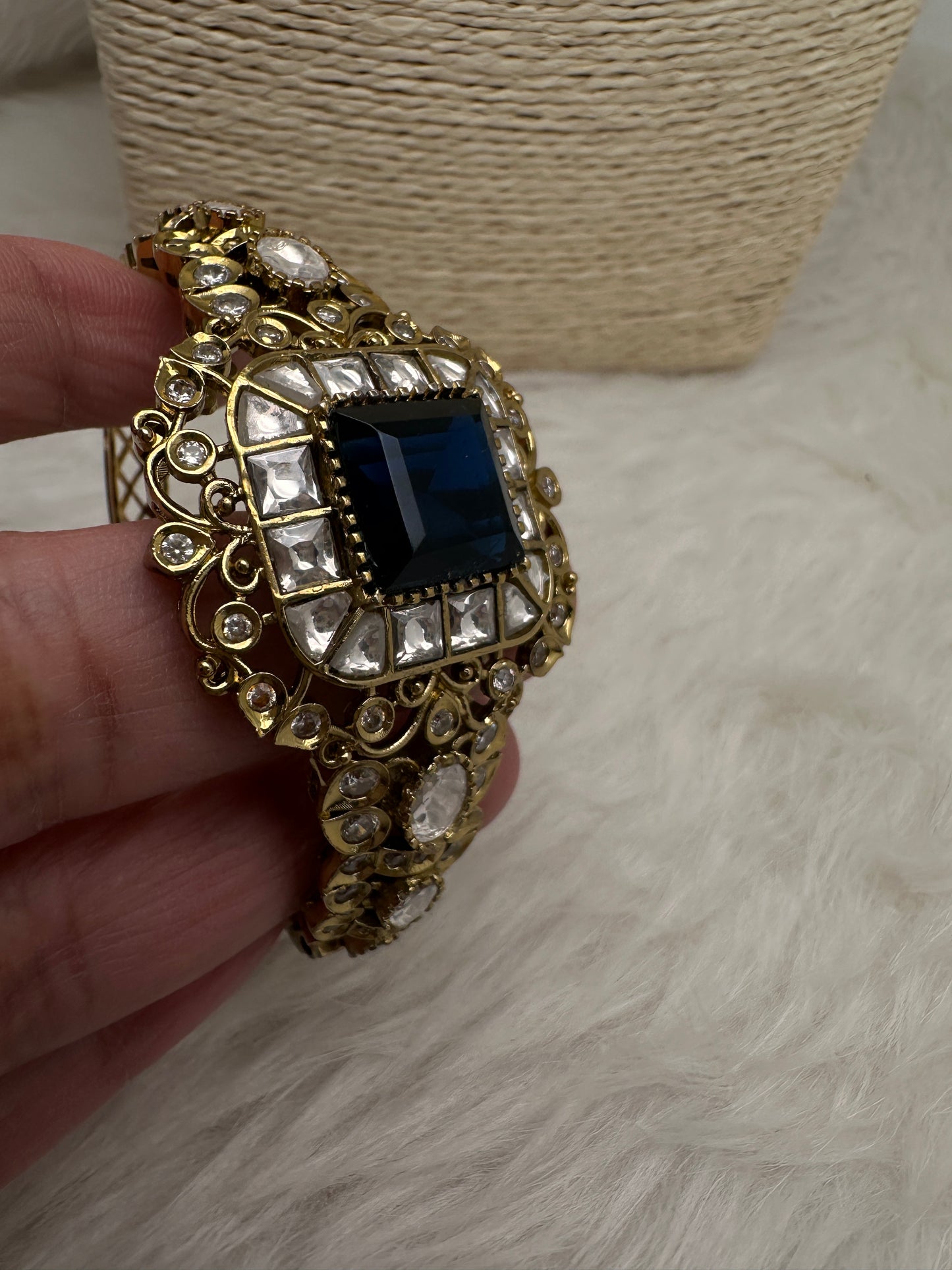 Victorian Moissanite Color Openable Kada Bracelet - Blue