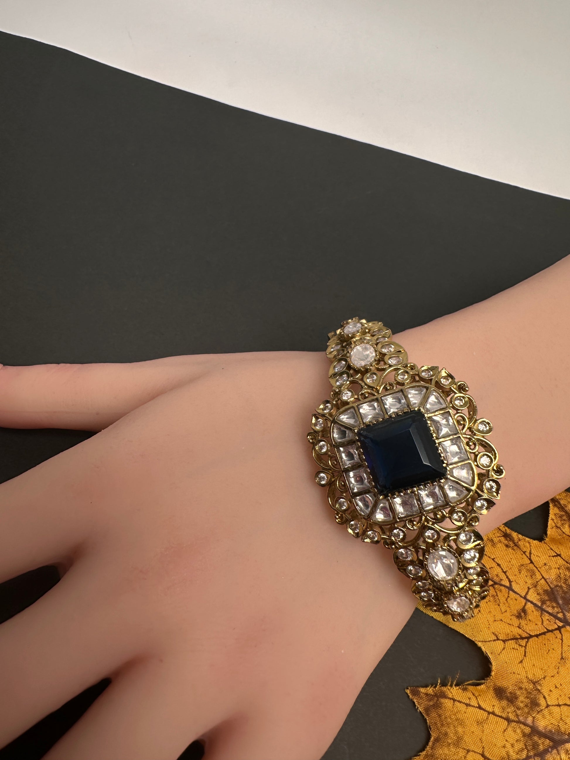 Victorian Moissanite Color Openable Kada Bracelet - Blue
