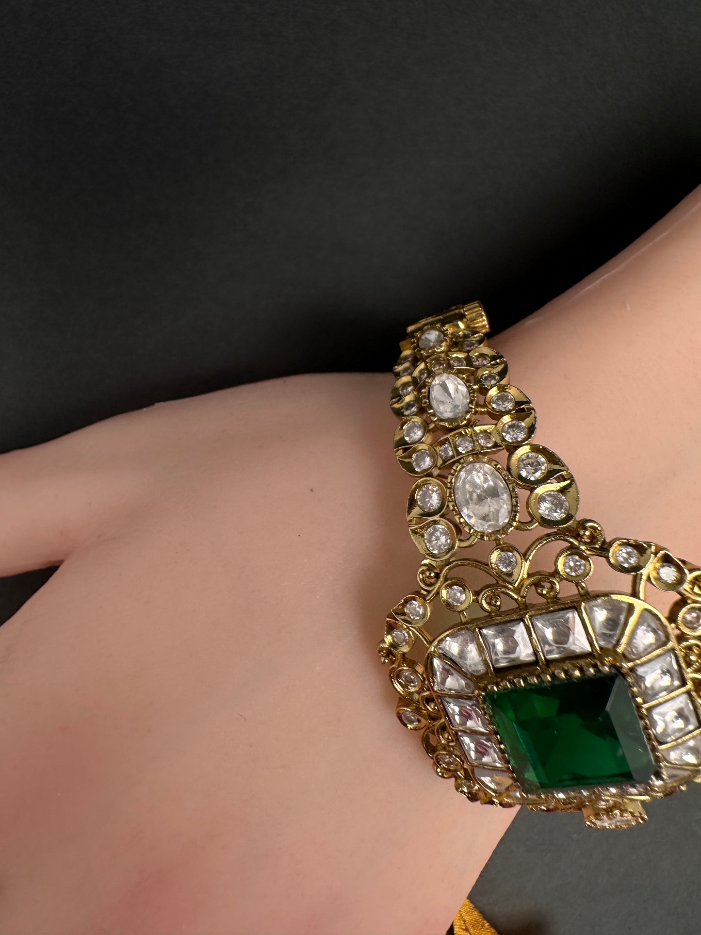 Victorian Moissanite Color Openable Kada Bracelet - Green