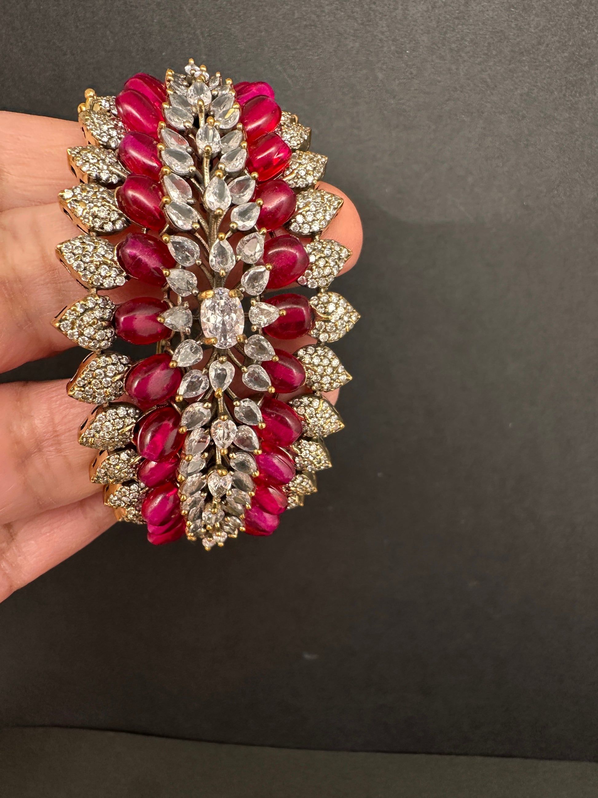 Victorian AD Color Openable Kada Bracelet - Red