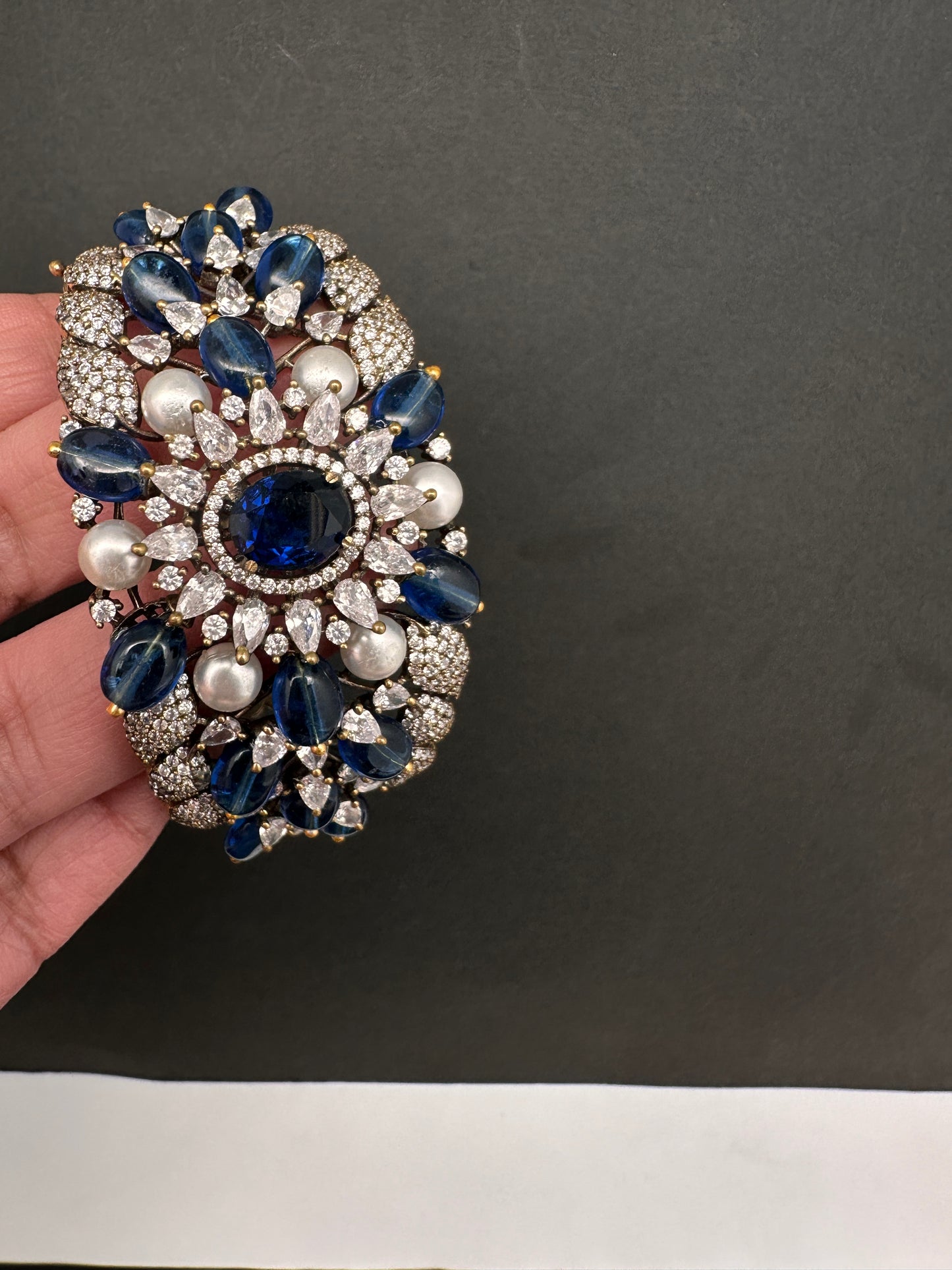 Victorian AD Beads Color Openable Kada Bracelet - Blue