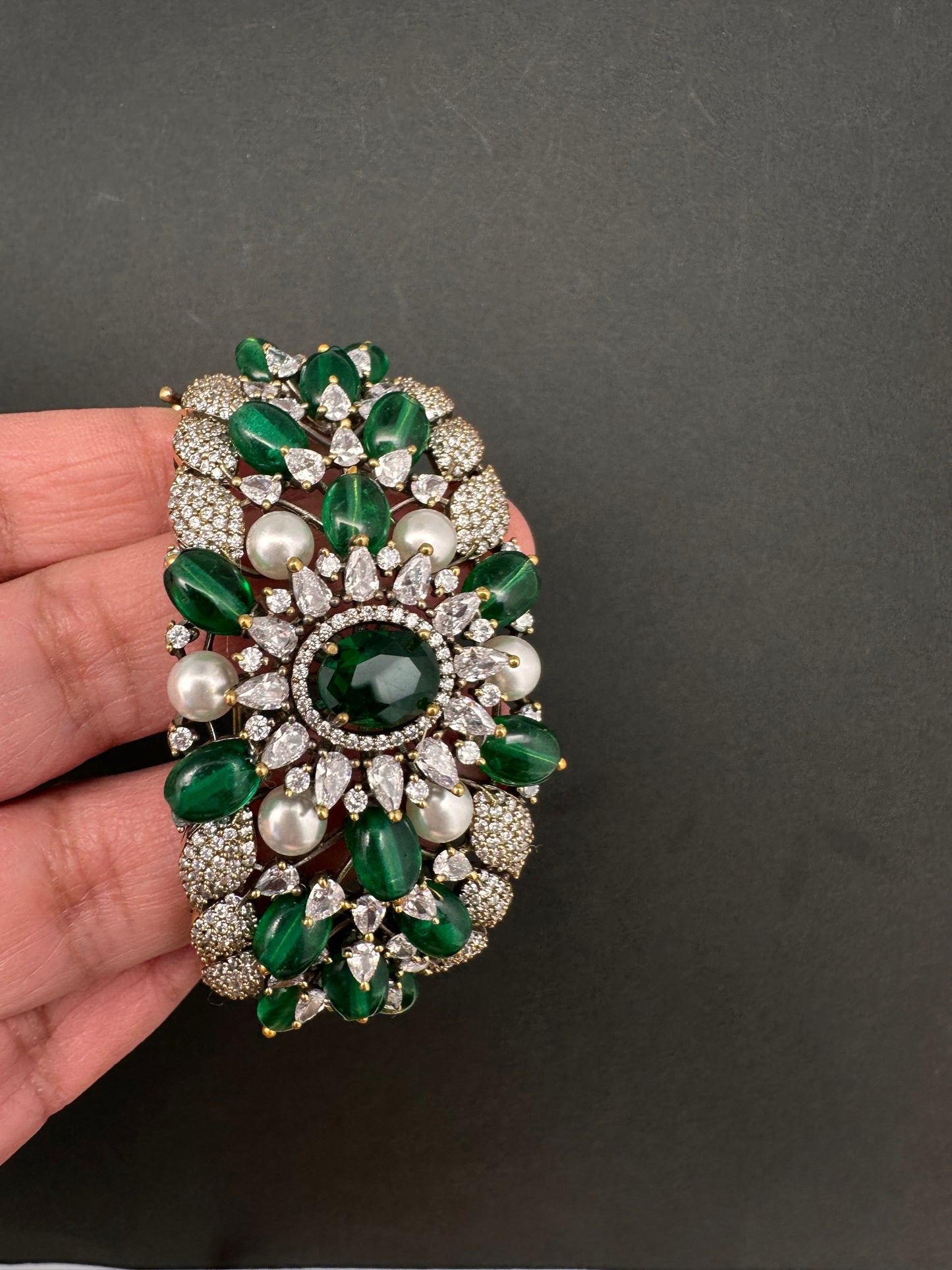Victorian AD Beads Color Openable Kada Bracelet - Green