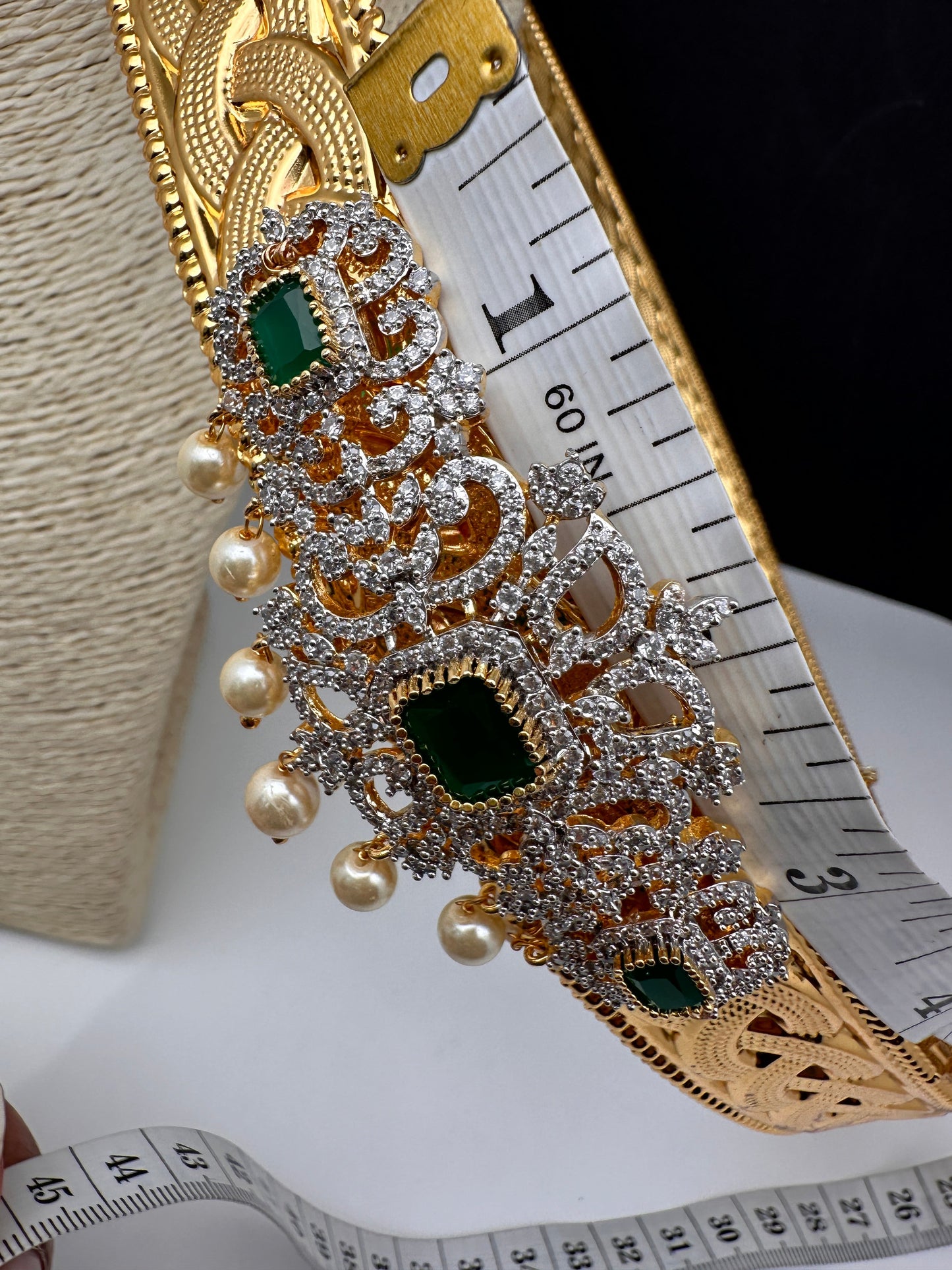 AD Emerald Pendent Self Design Hip Belt Vaddanam