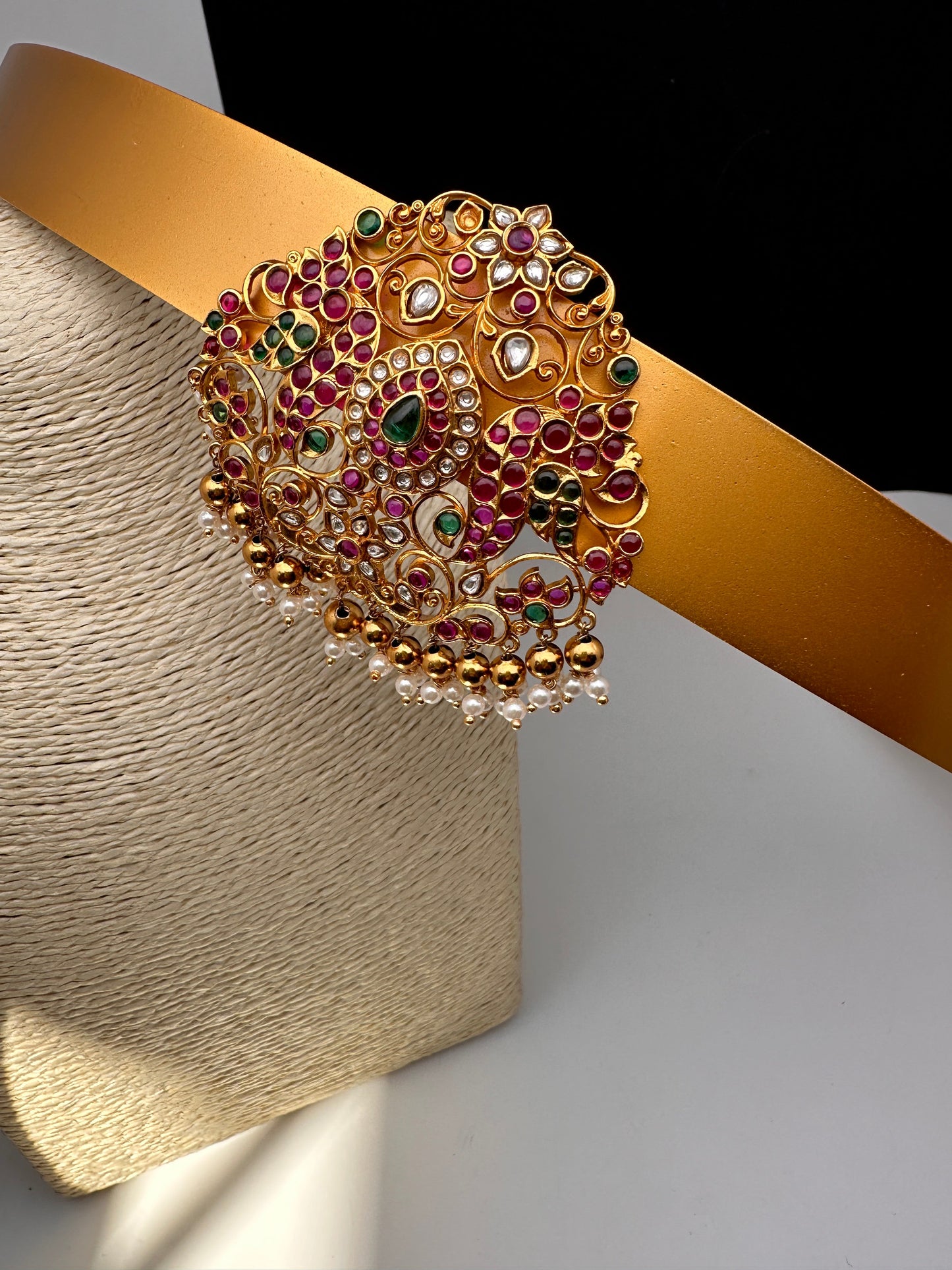Kempu Kundan Pendent Hip Belt Vaddanam