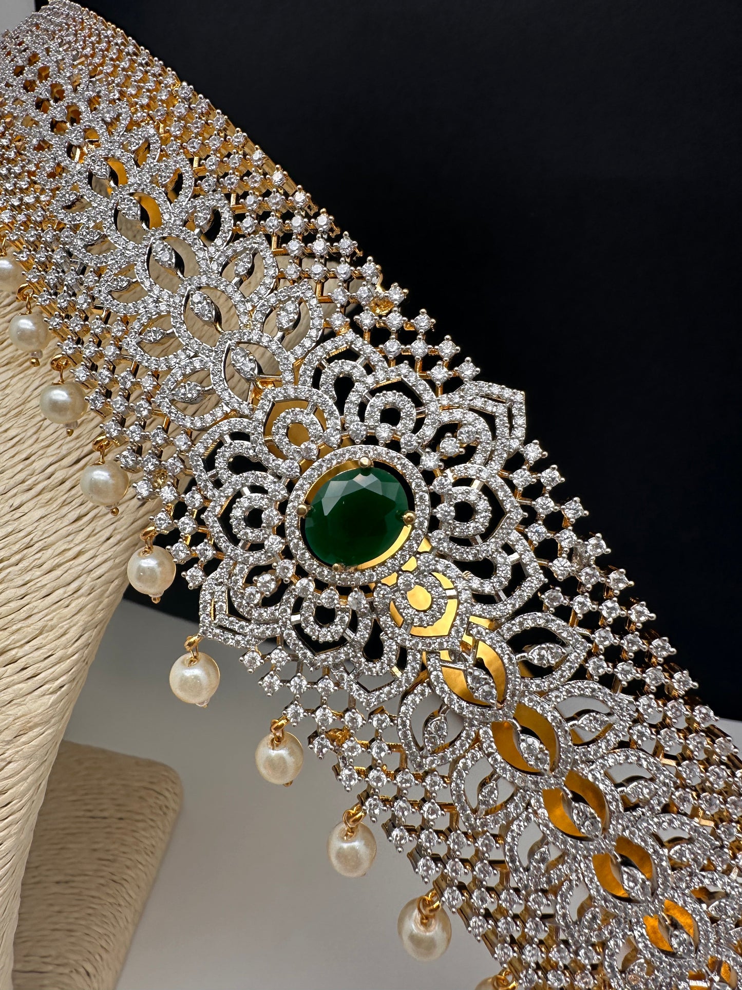 AD Diamond Finish Emerald Green Stone Hip Belt Kamarbandh