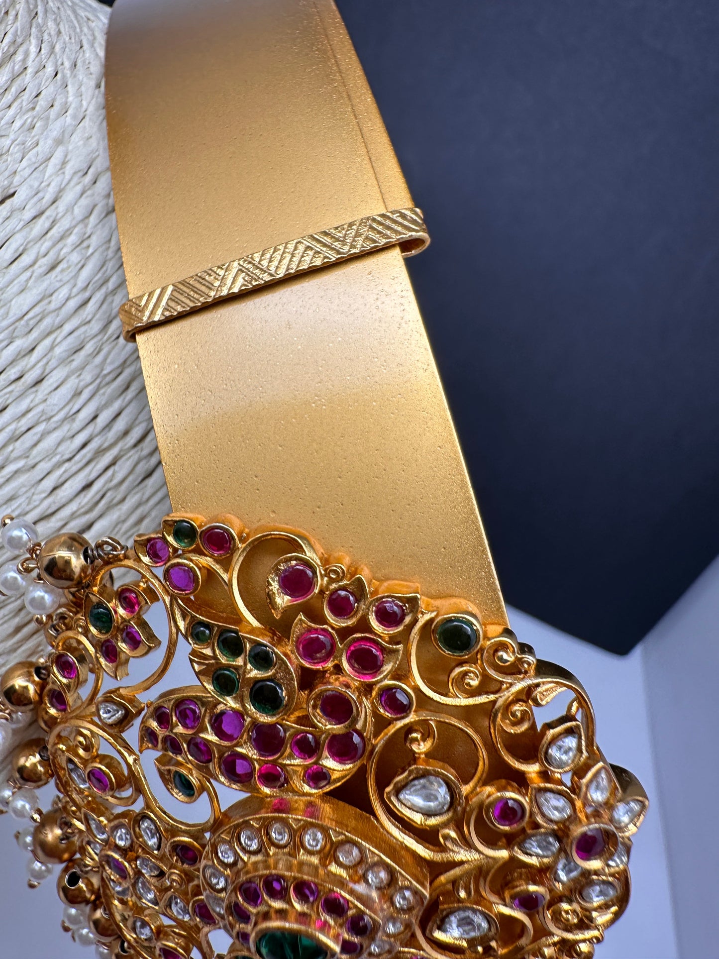 Matte Kempu Hip Belt Vaddanam