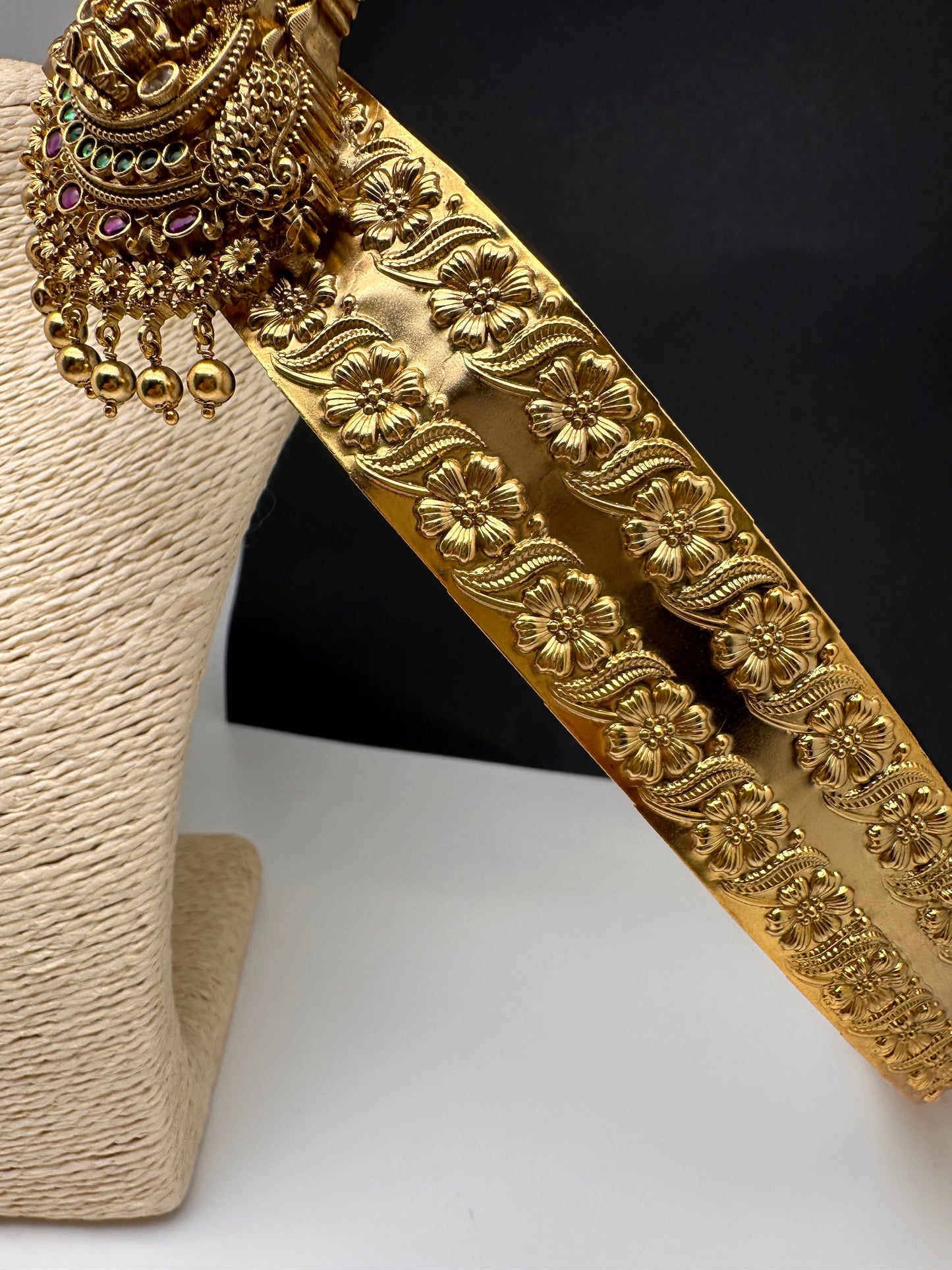 Goddess Lakshmi Self Design Hip Belt