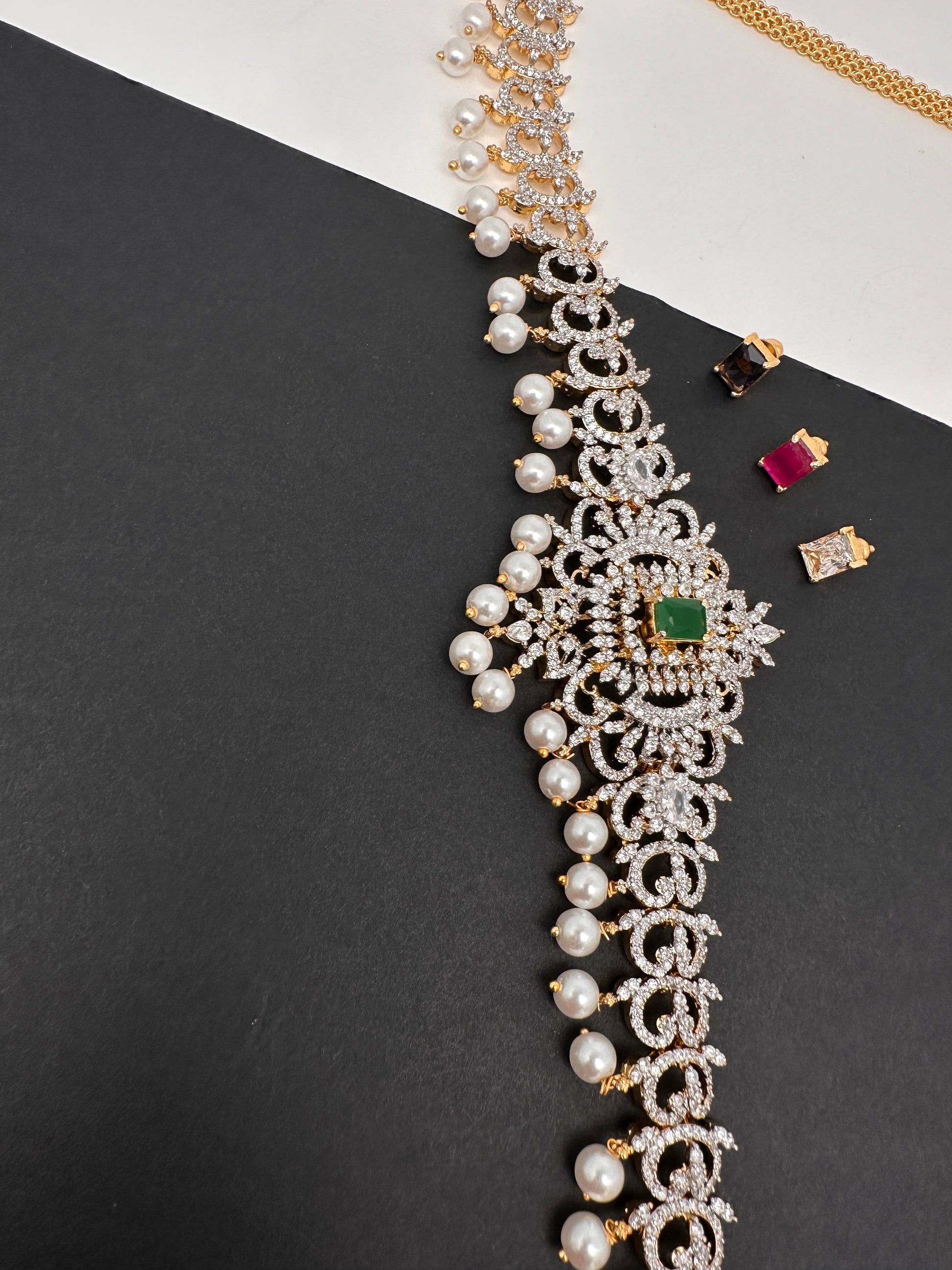 AD Kamarband Hip Chain With Changabale Stones Finish