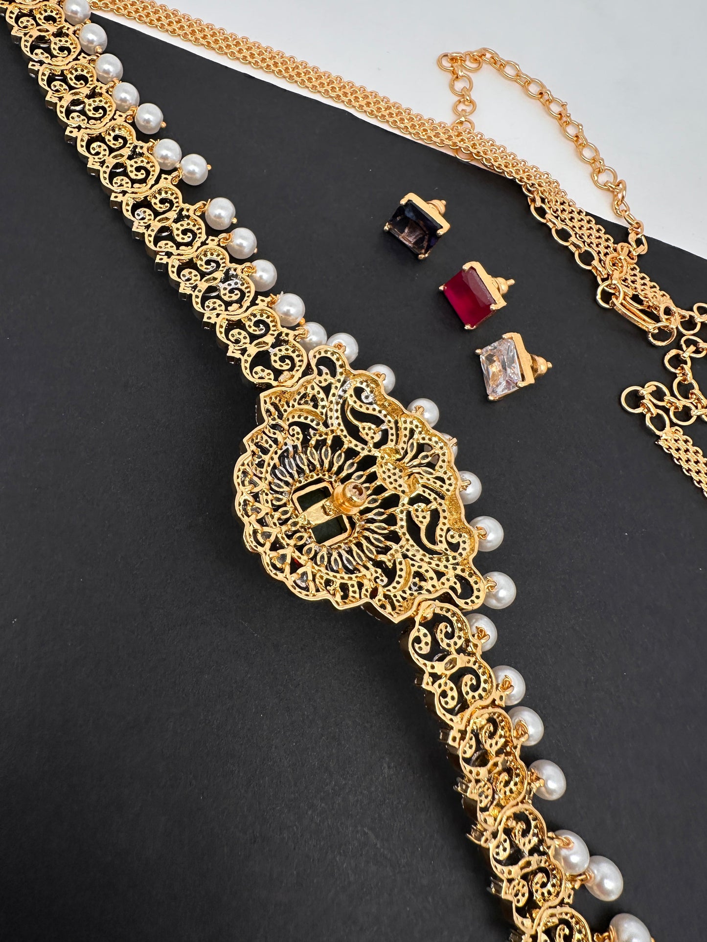 AD Kamarband Hip Chain With Changabale Stones Finish