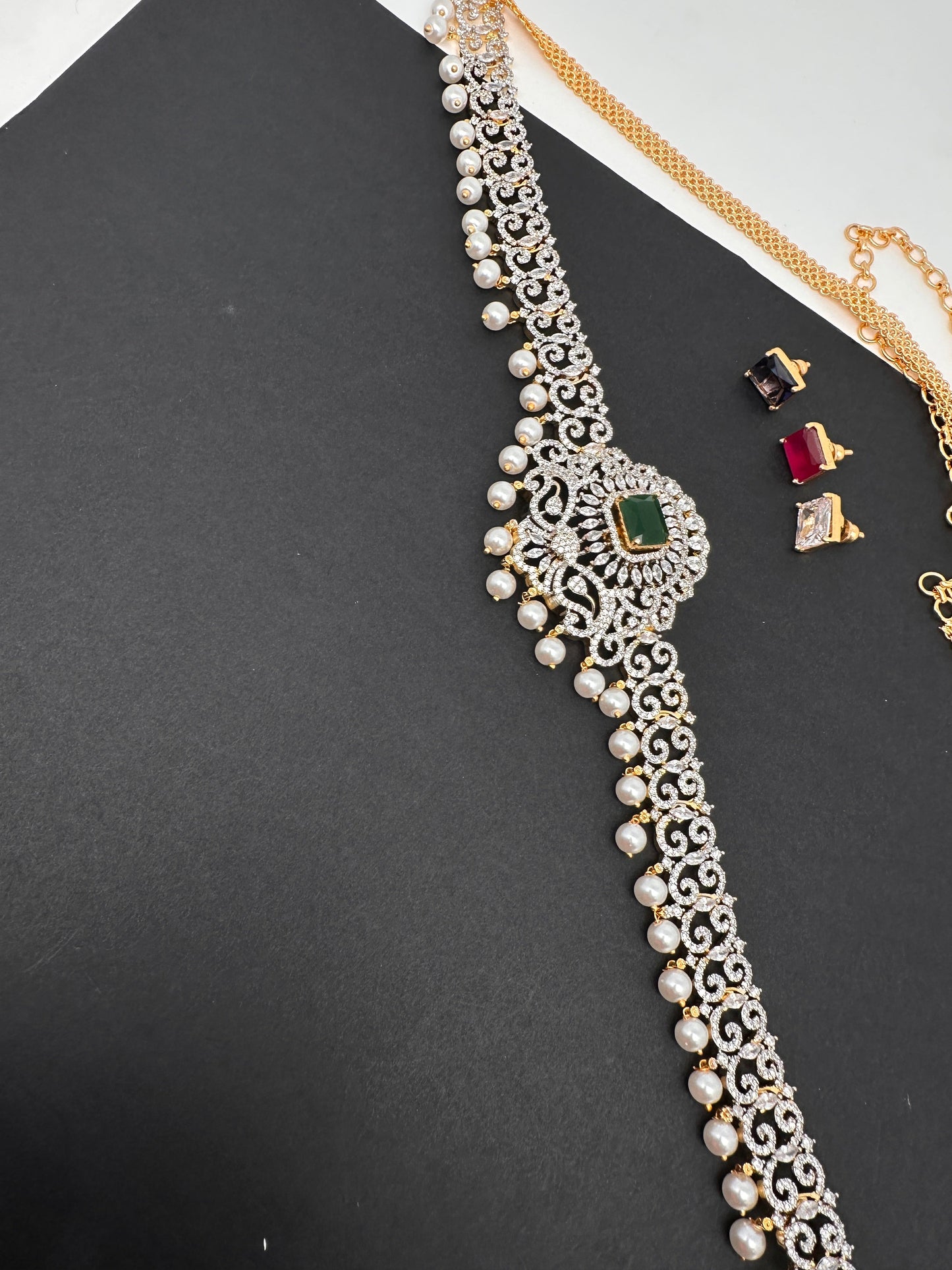 AD Kamarband Hip Chain With Changabale Stones Finish