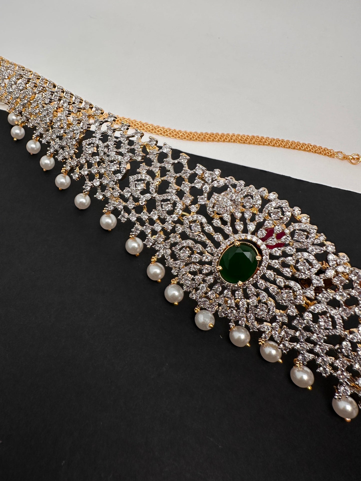 AD Kamarband Hip Chain With Changabale Stones Finish