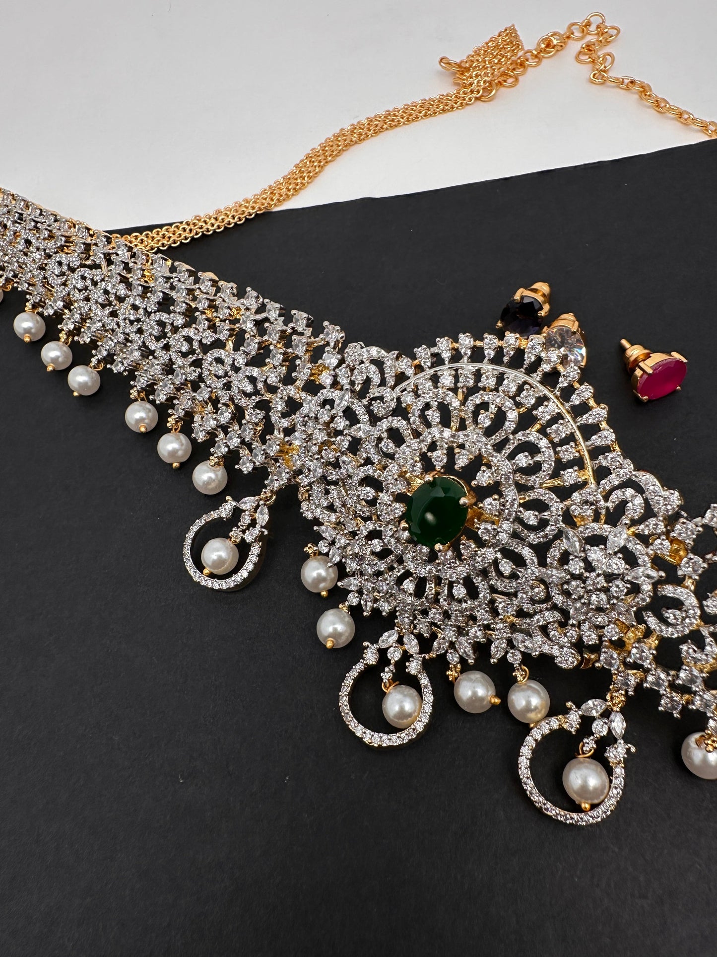 AD Kamarband Hip Chain With Changabale Stones Finish