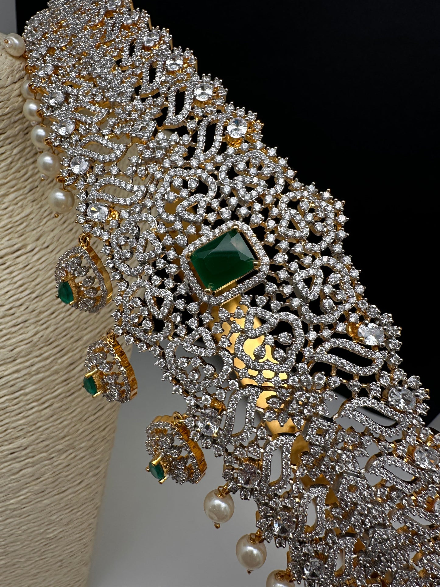 AD Diamond Finish Emerald Green Stone Hip Belt Kamarbandh