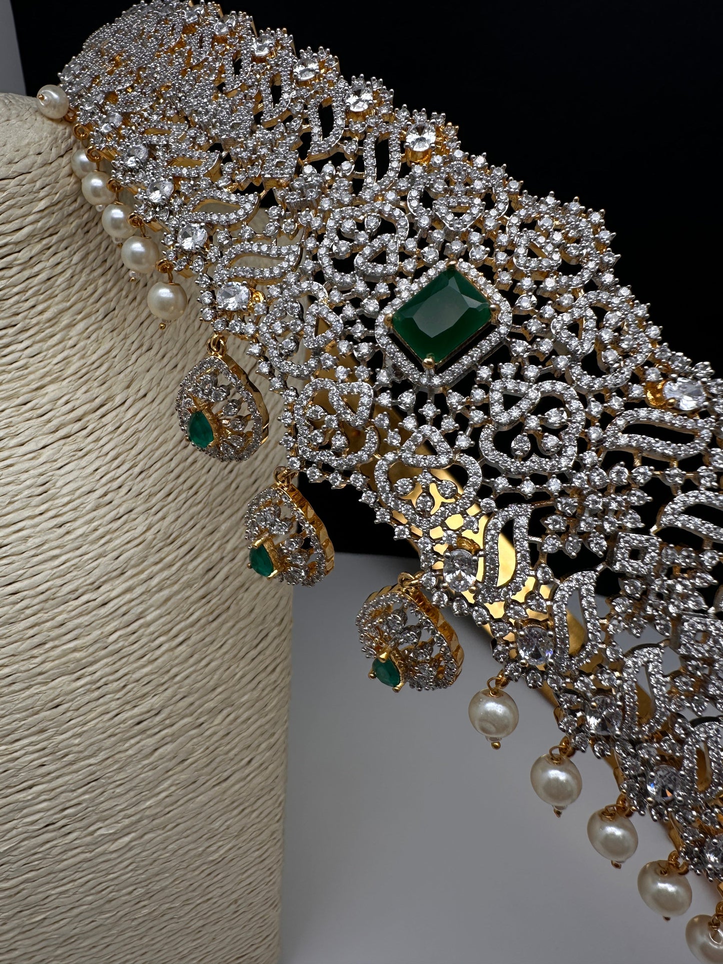 AD Diamond Finish Emerald Green Stone Hip Belt Kamarbandh