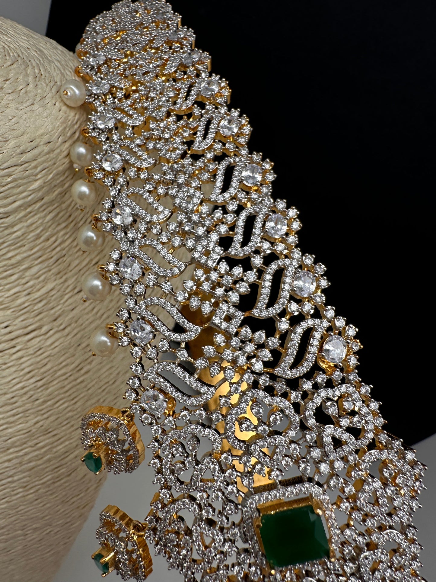 AD Diamond Finish Emerald Green Stone Hip Belt Kamarbandh
