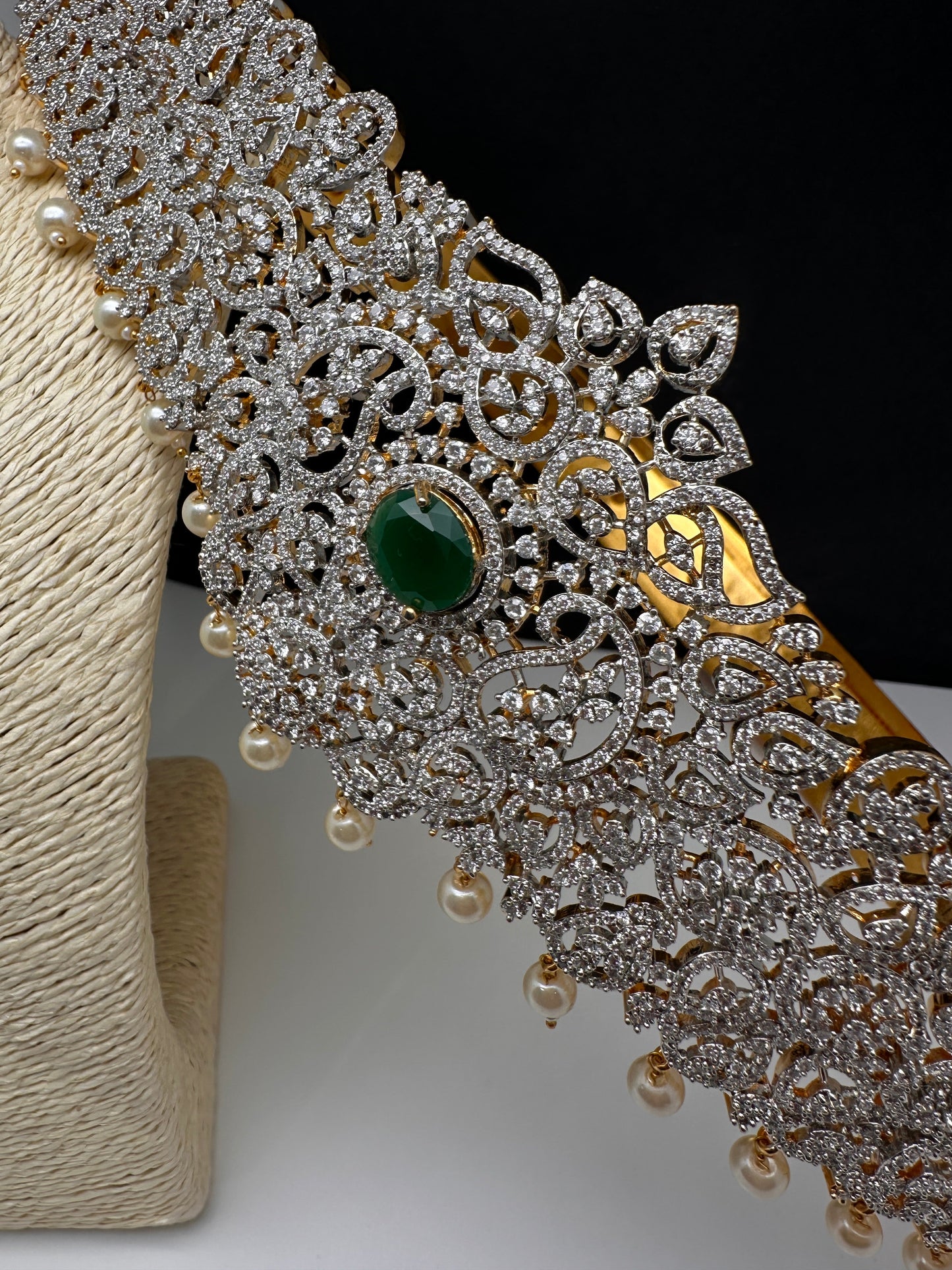 AD Diamond Finish Emerald Green Stone Hip Belt Kamarbandh