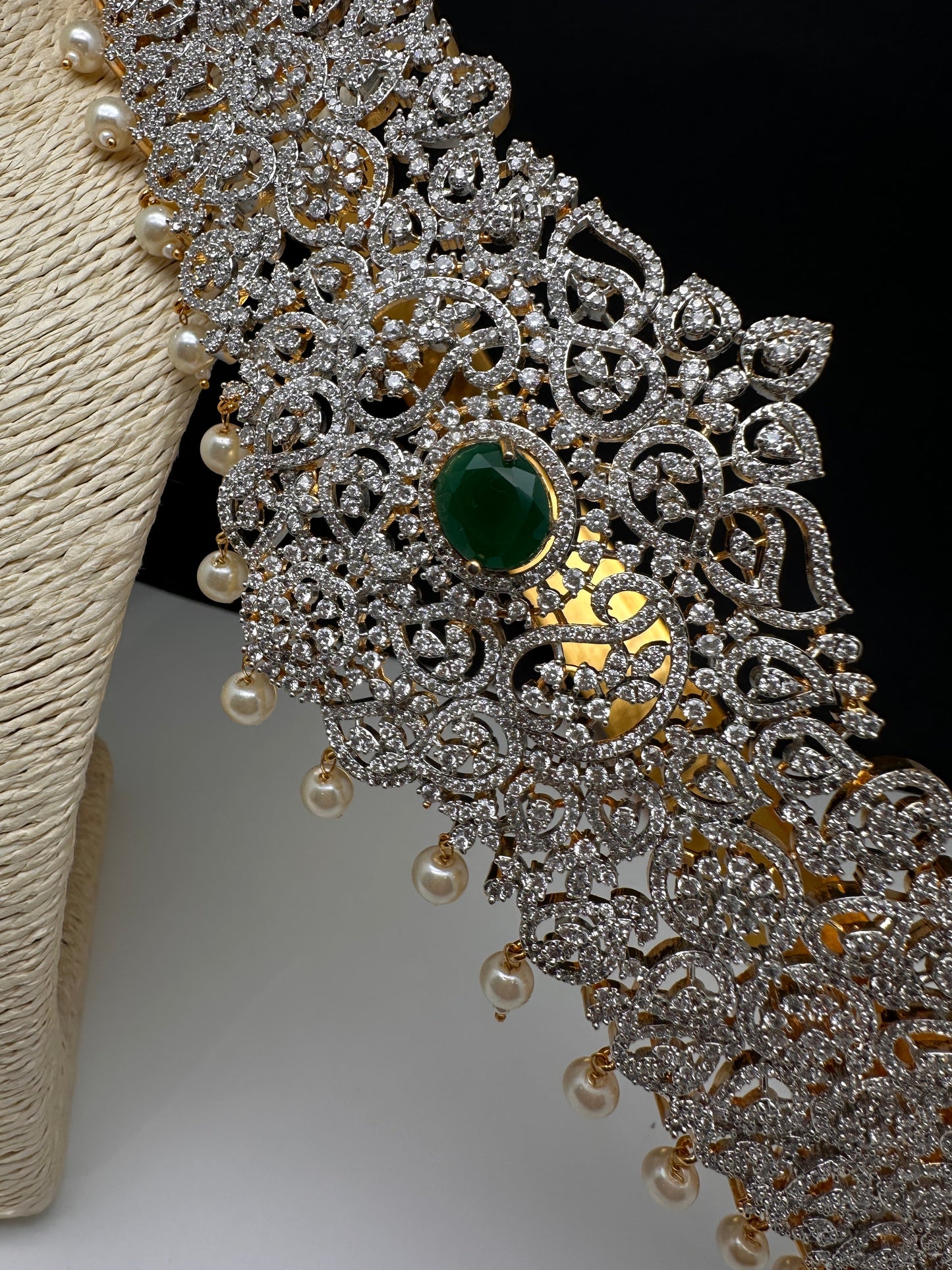 AD Diamond Finish Emerald Green Stone Hip Belt Kamarbandh