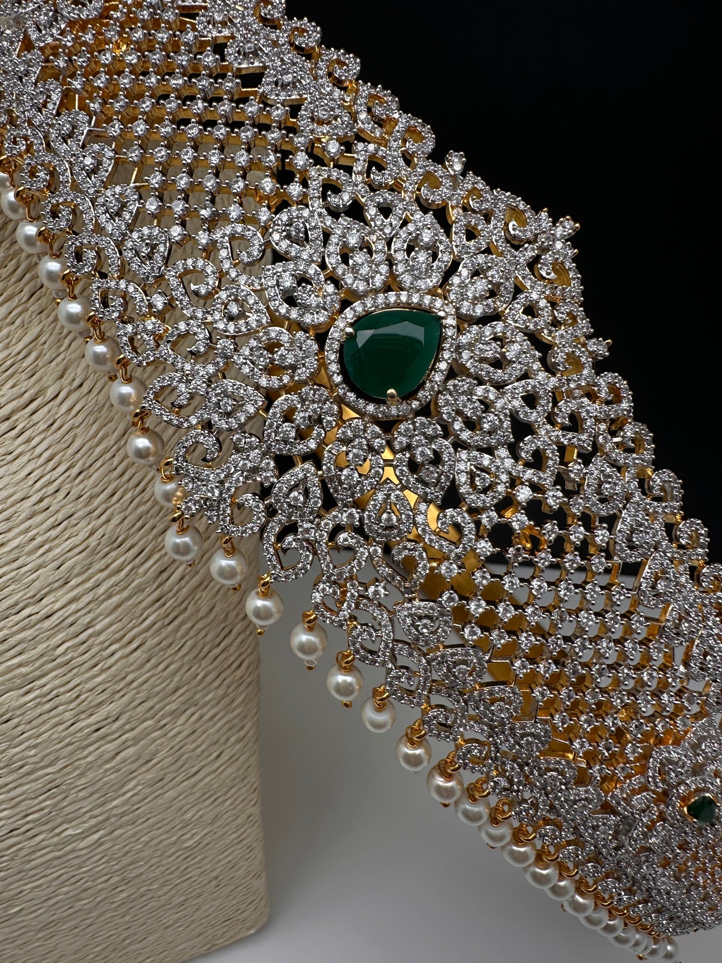 AD Diamond Finish Emerald Green Stone Hip Belt Kamarbandh