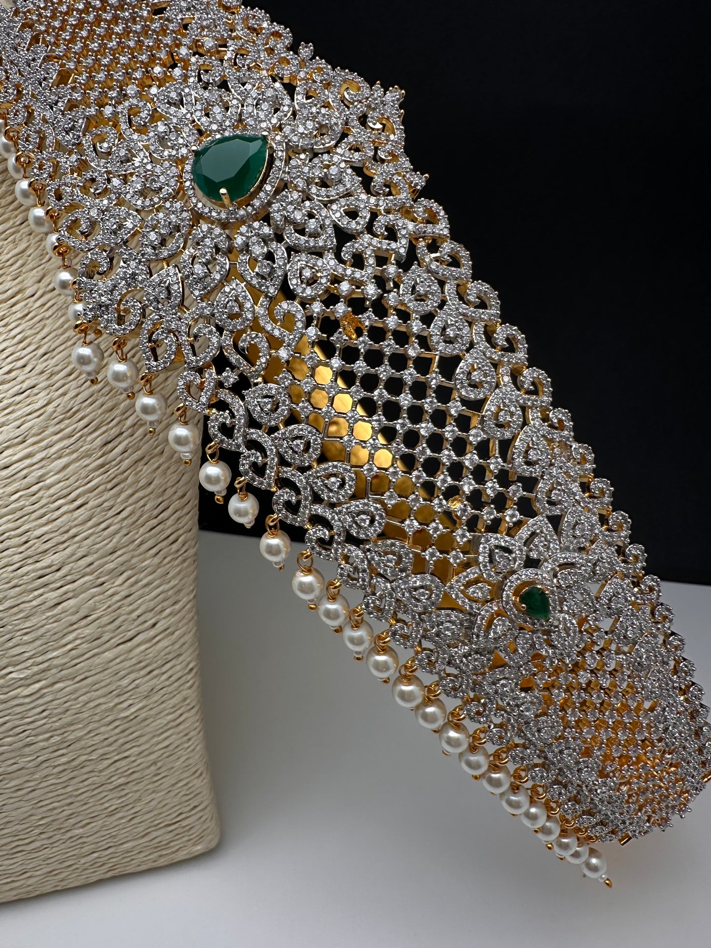 AD Diamond Finish Emerald Green Stone Hip Belt Kamarbandh