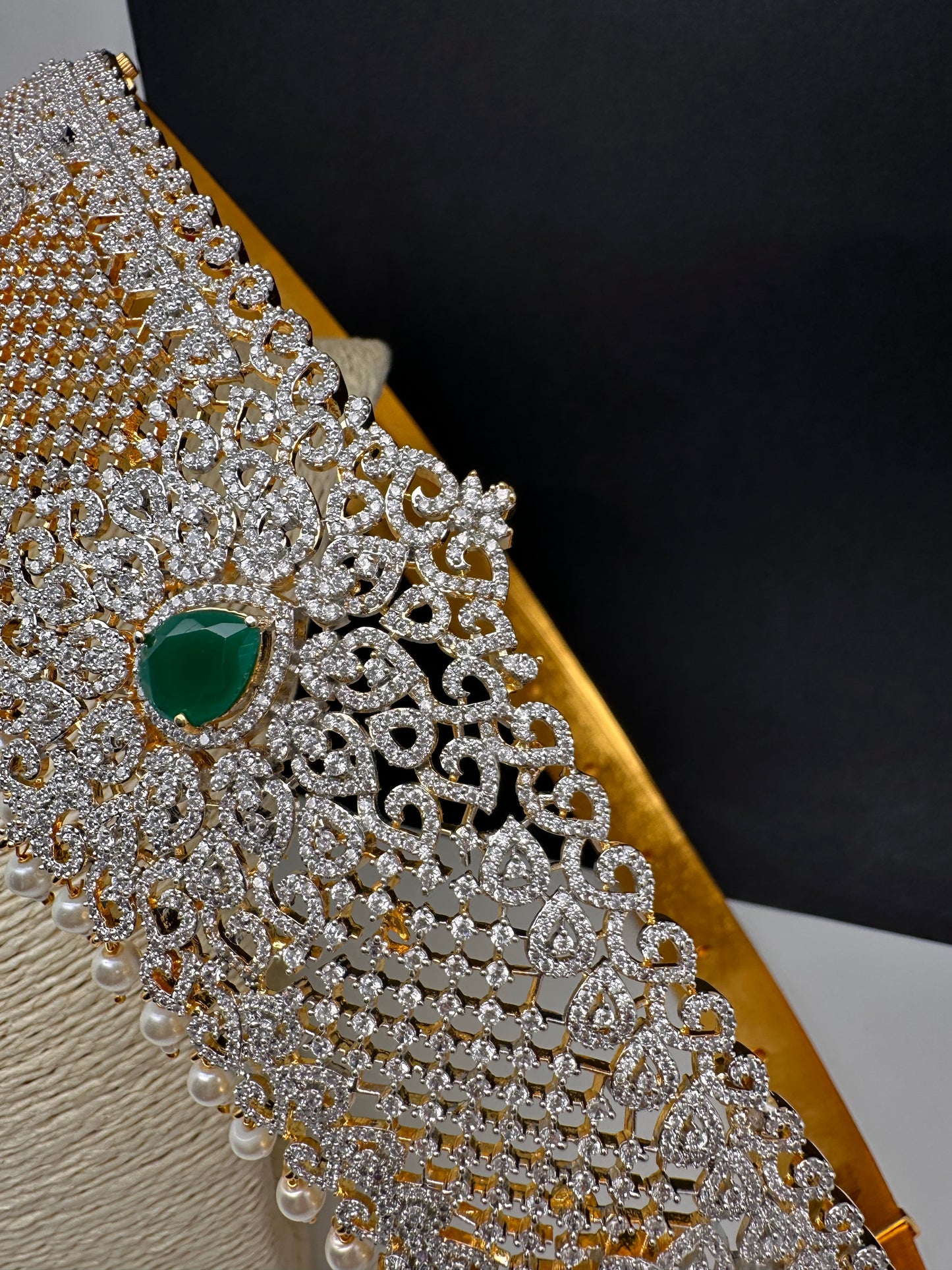 AD Diamond Finish Emerald Green Stone Hip Belt Kamarbandh