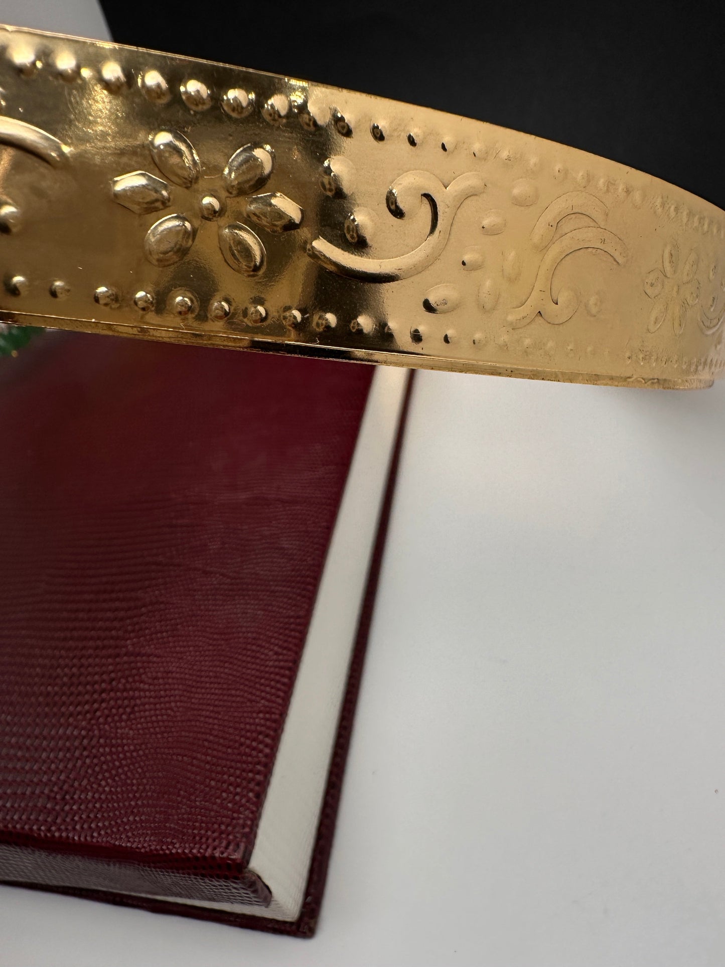 Matte Goddess Lakshmi Kundan Potta Stones Hip Belt Kamarbandh