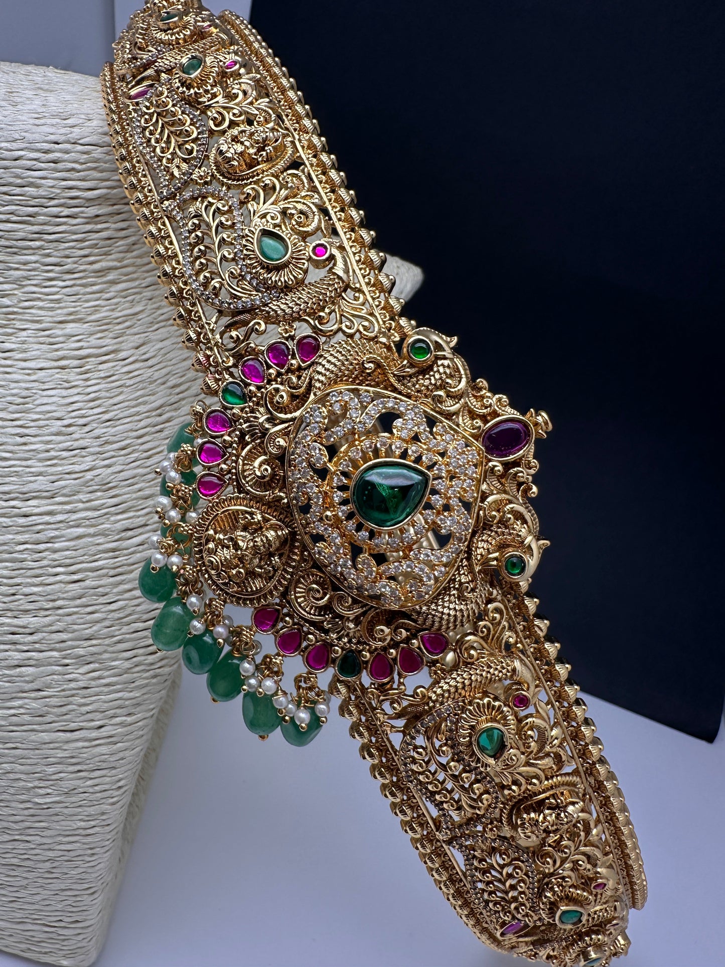 Matte Goddess Lakshmi Kundan Potta Stones Hip Belt Kamarbandh