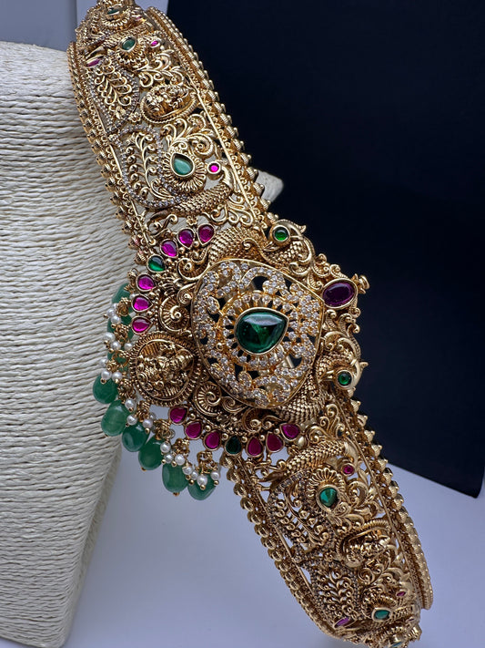 Matte Goddess Lakshmi Kundan Potta Stones Hip Belt Kamarbandh