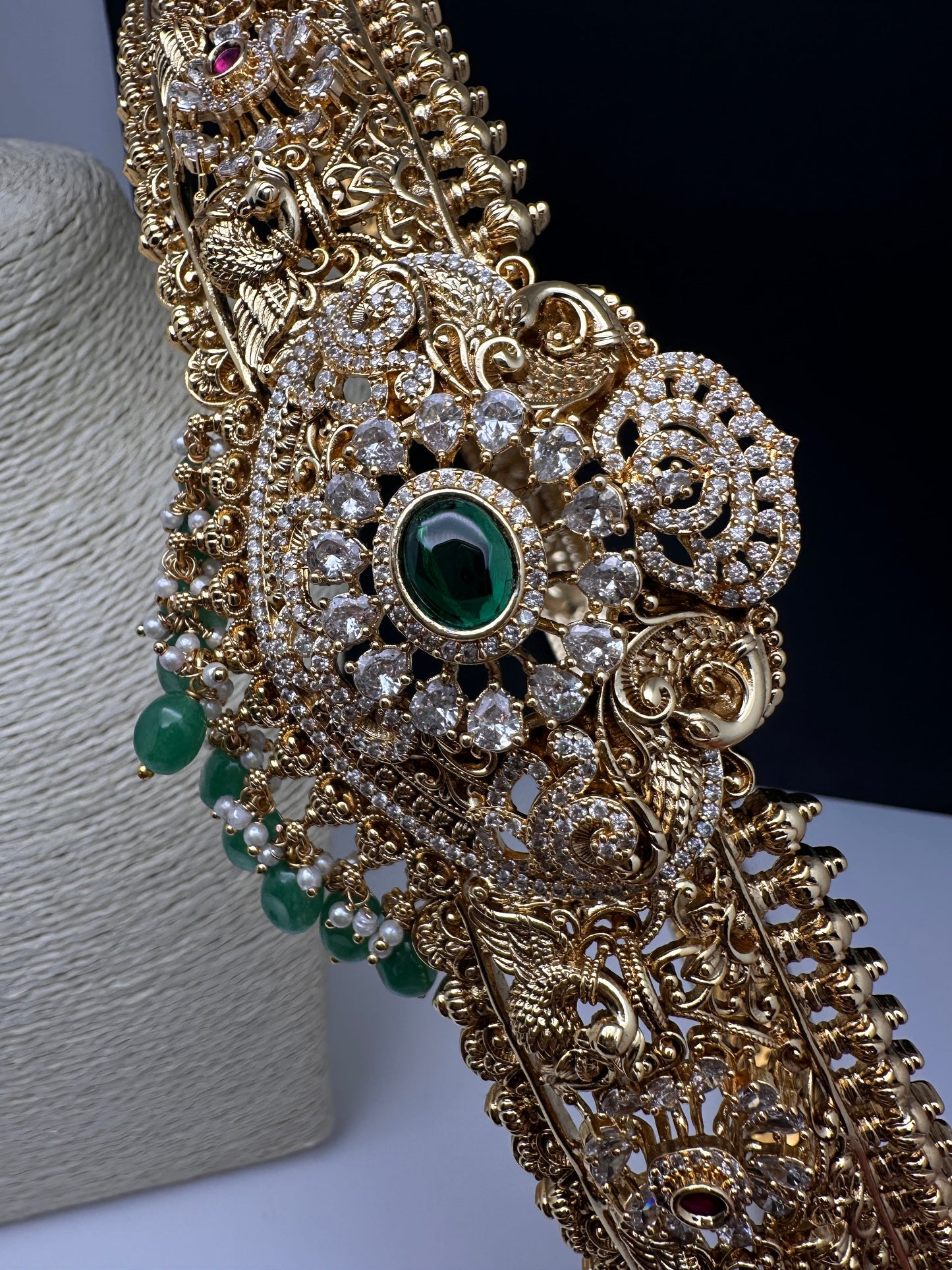 Matte Goddess Lakshmi Green Potta Stones Hip Belt Kamarbandh