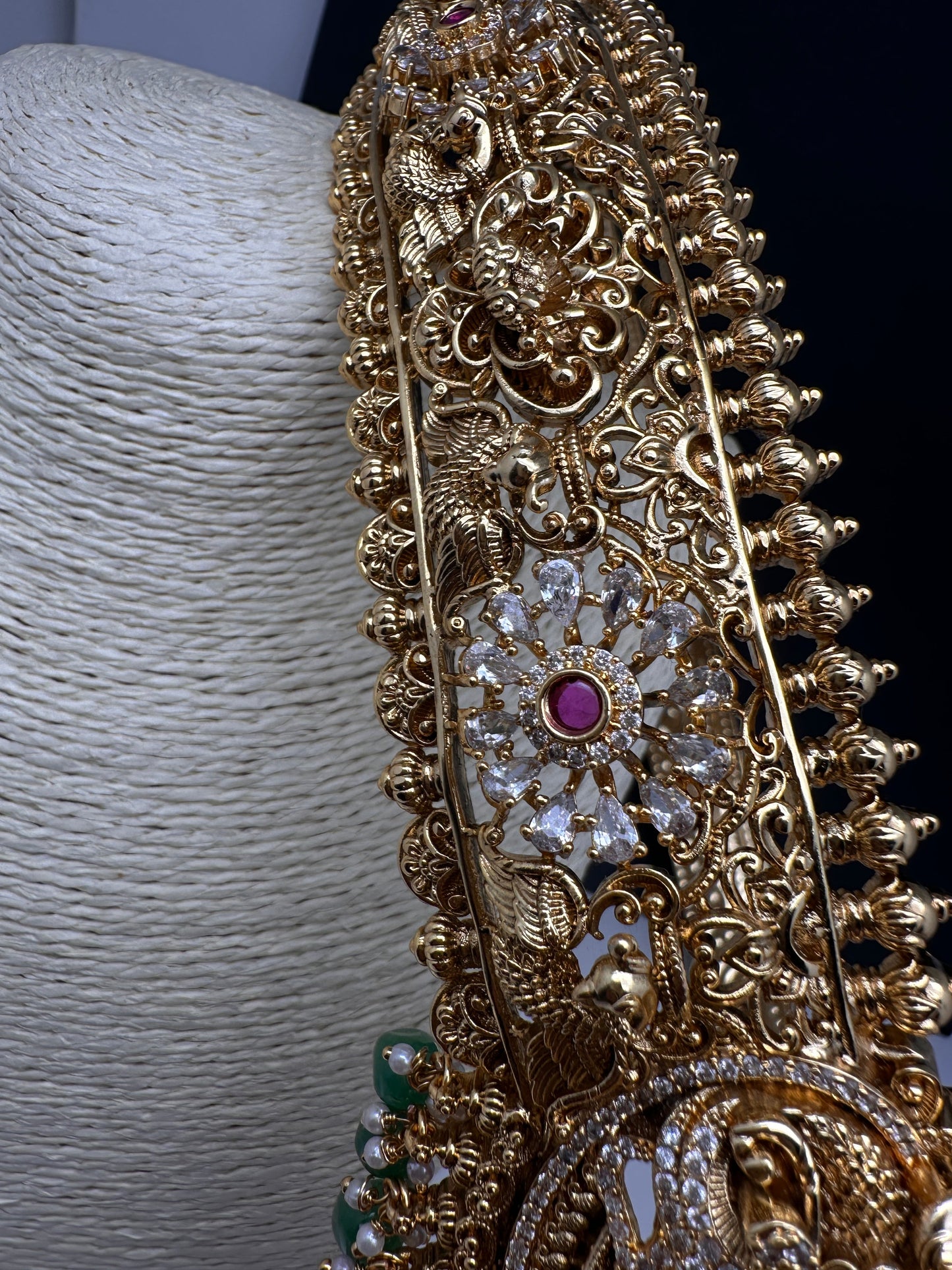 Matte Goddess Lakshmi Green Potta Stones Hip Belt Kamarbandh