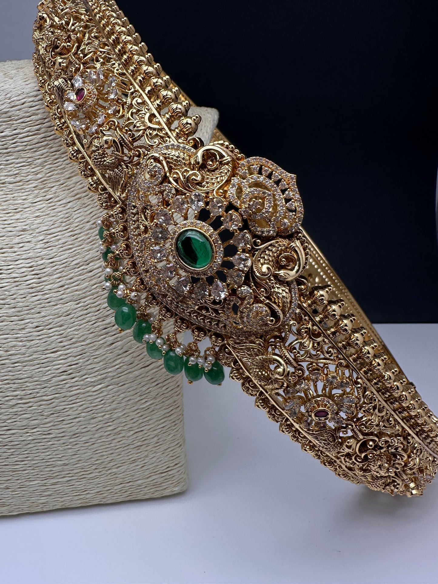 Matte Goddess Lakshmi Green Potta Stones Hip Belt Kamarbandh