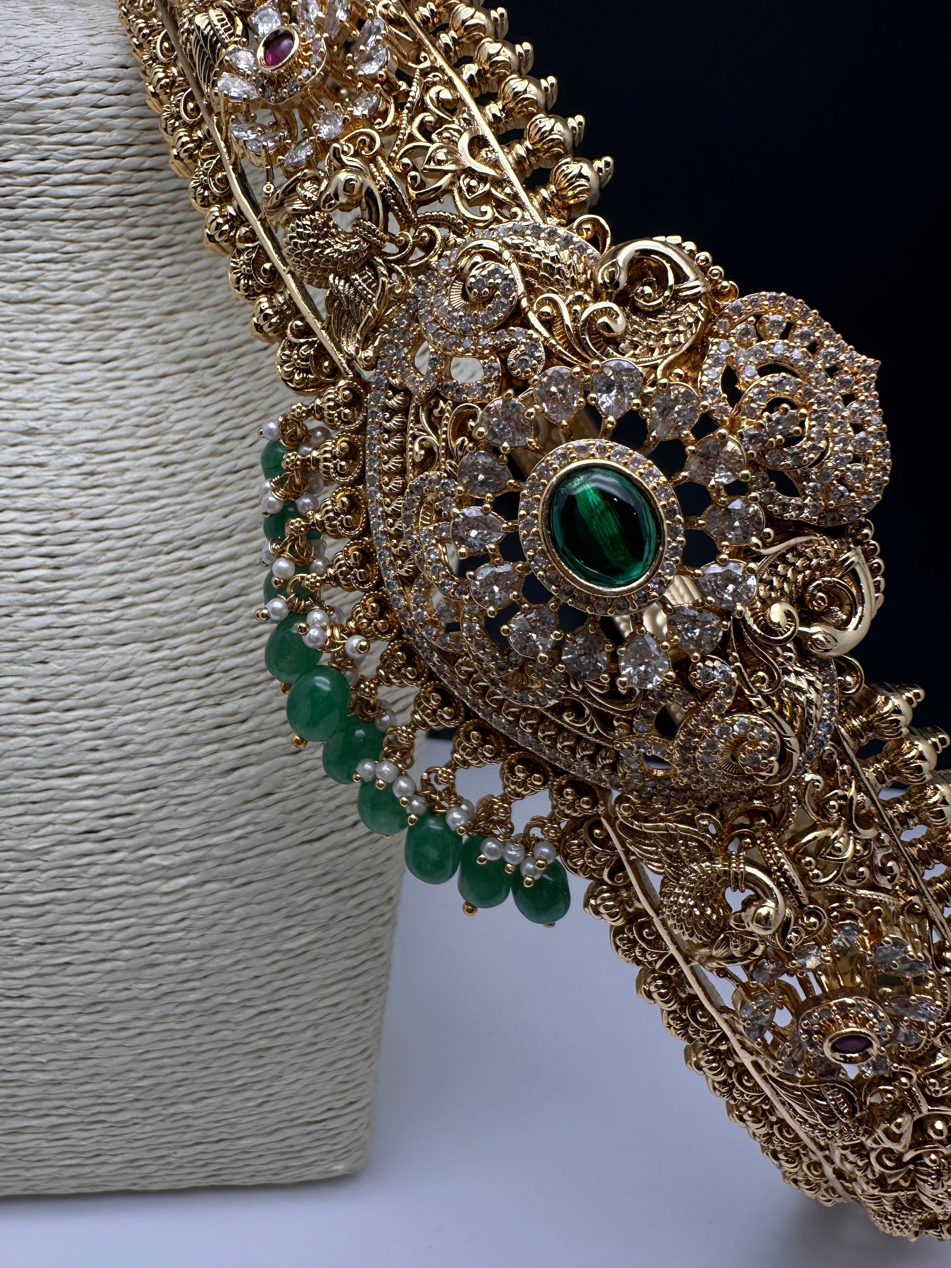 Matte Goddess Lakshmi Green Potta Stones Hip Belt Kamarbandh