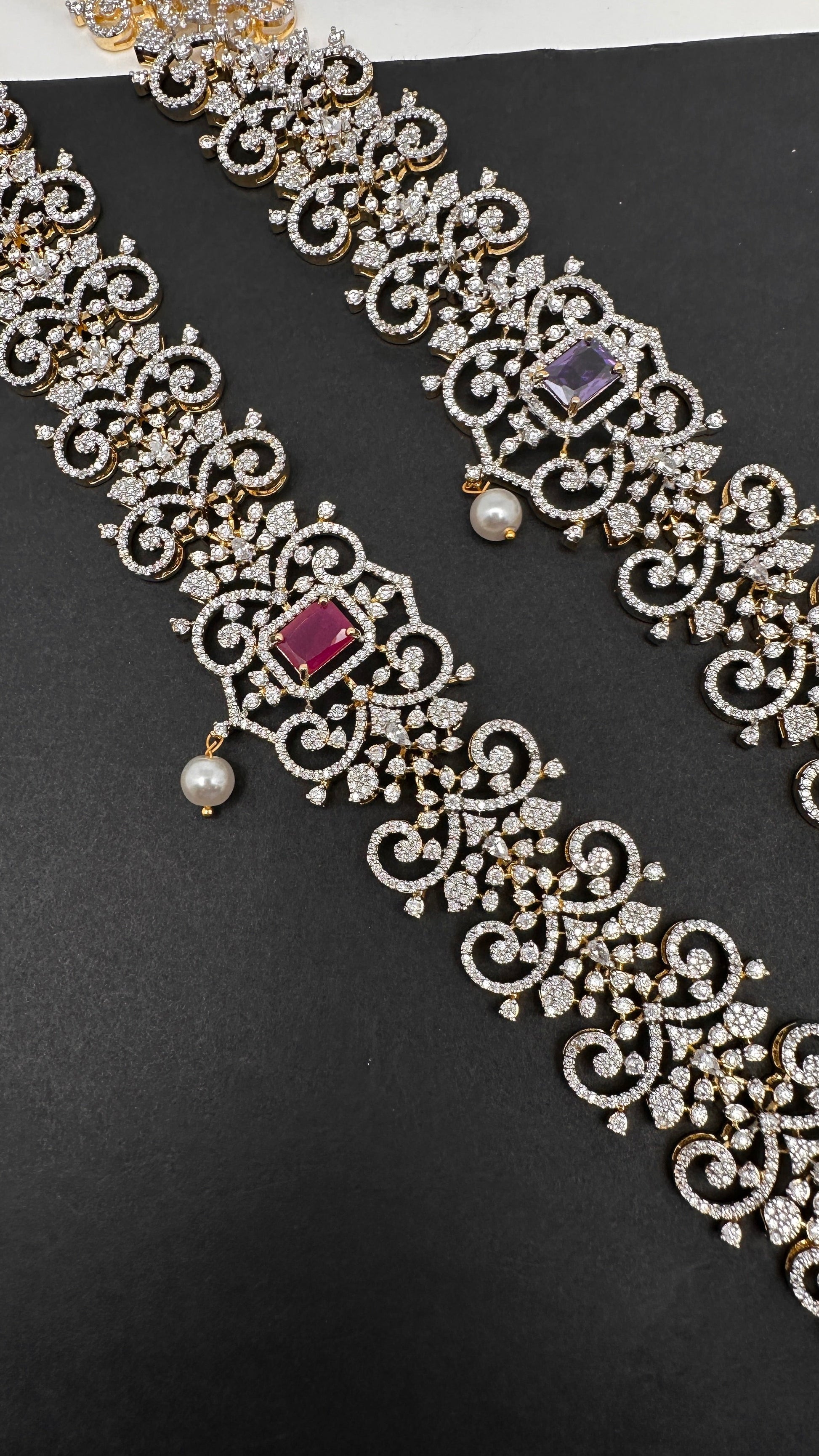 Sleek Diamond Finish Hip Chain Belt - Red