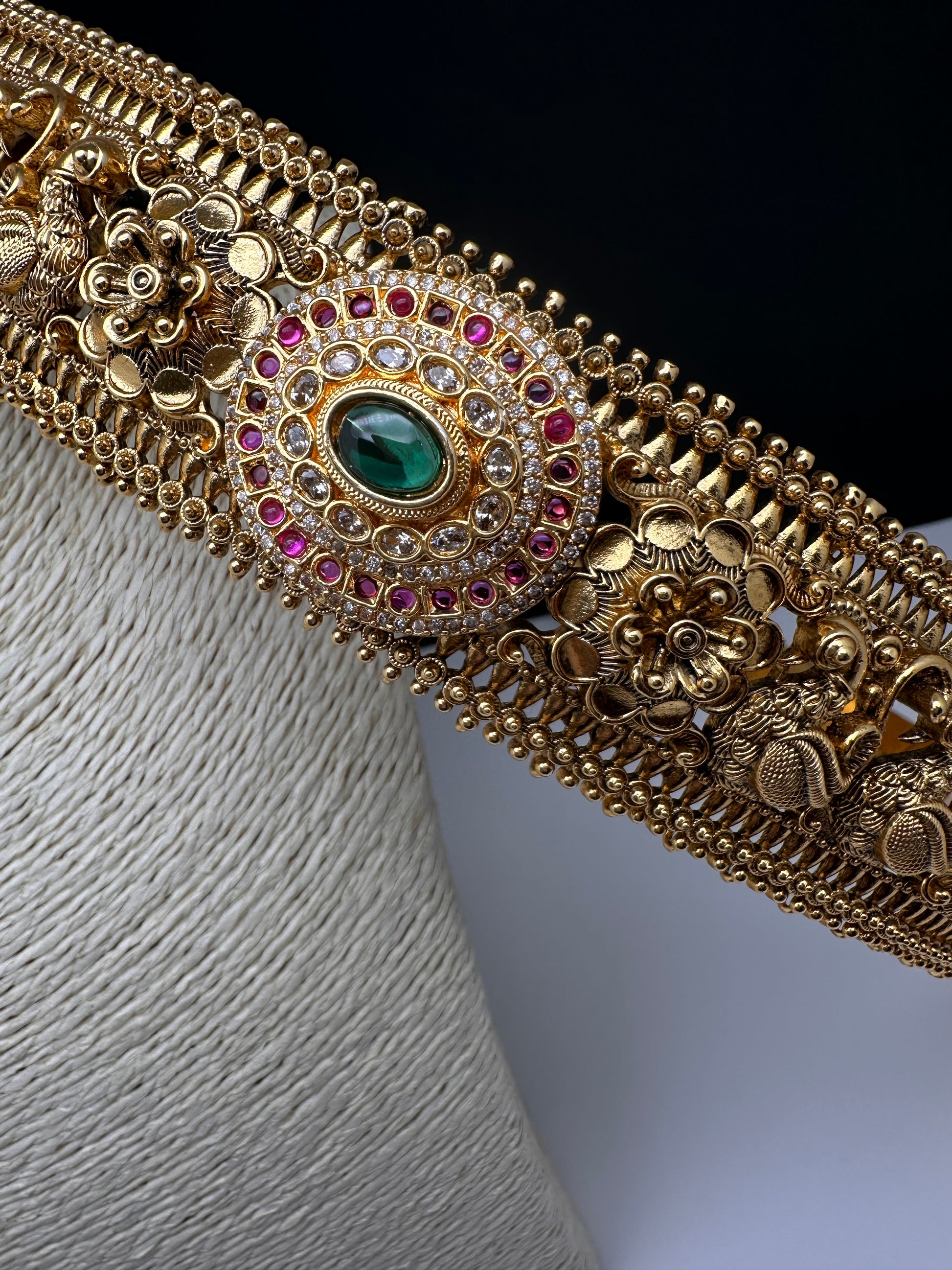 Kemp Peacock Matte Hip Belt Vaddanam Kamarbandh - 