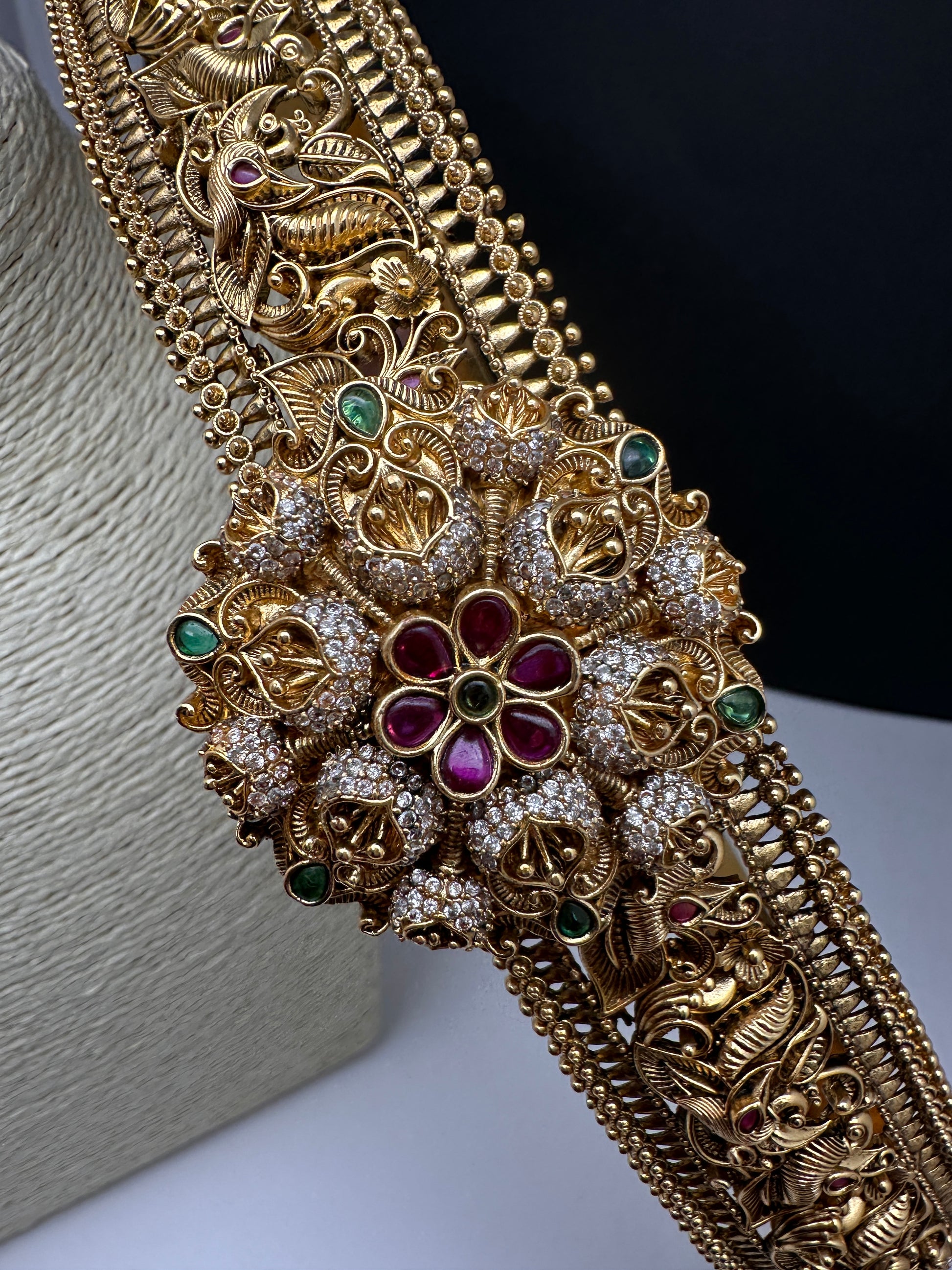 Detachable Pendent Nakshi Matte Hip Belt Vaddanam Kamarbandh - 