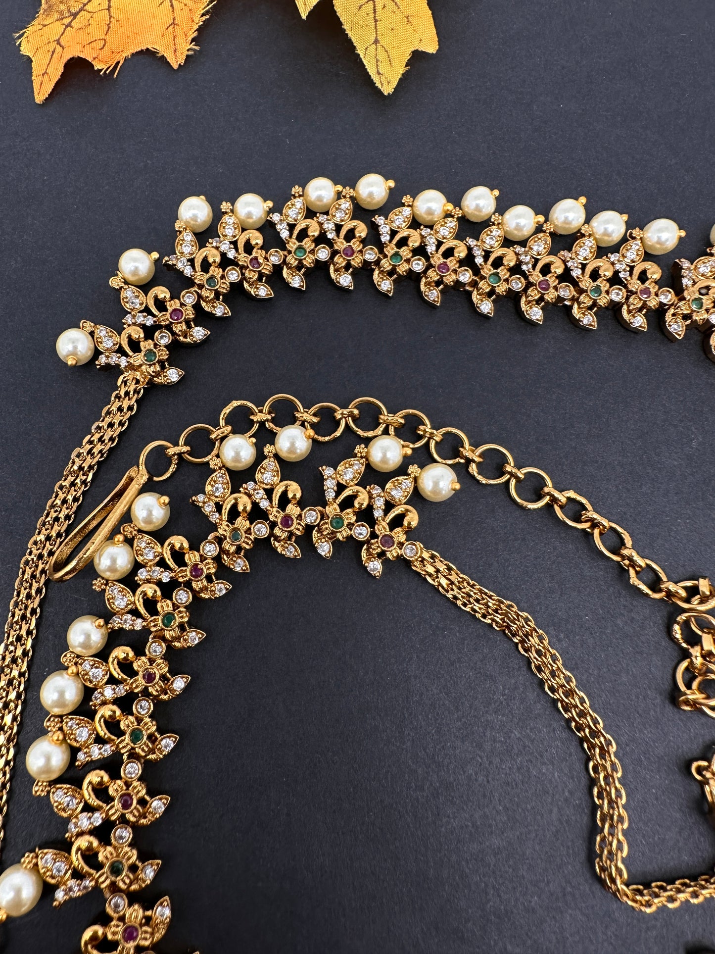 Sleek Floral Matte Hip Chain Belt - 