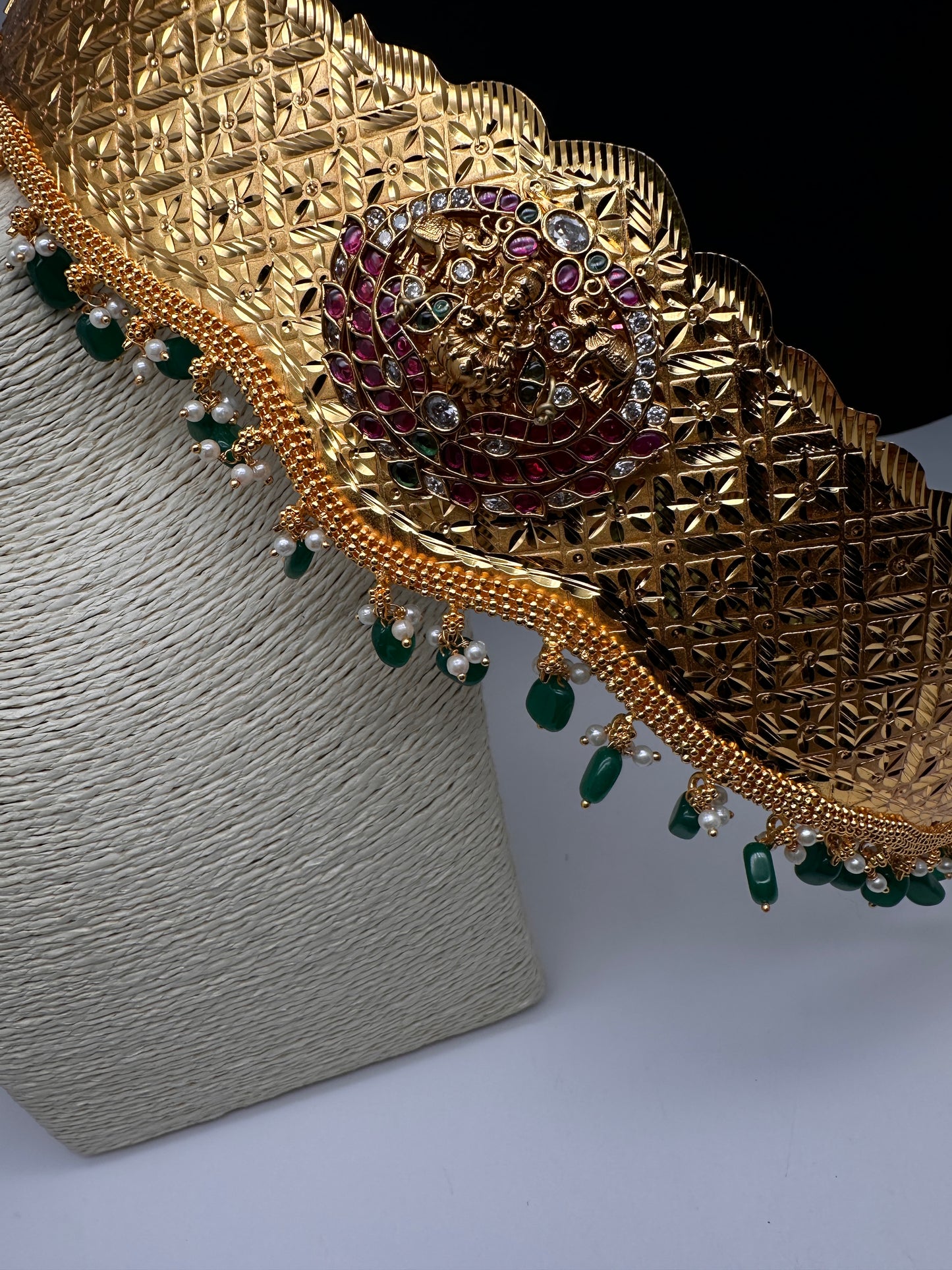 Kemp Goddess Lakshmi Pendent Self Design Kamarband Hip Belt - 