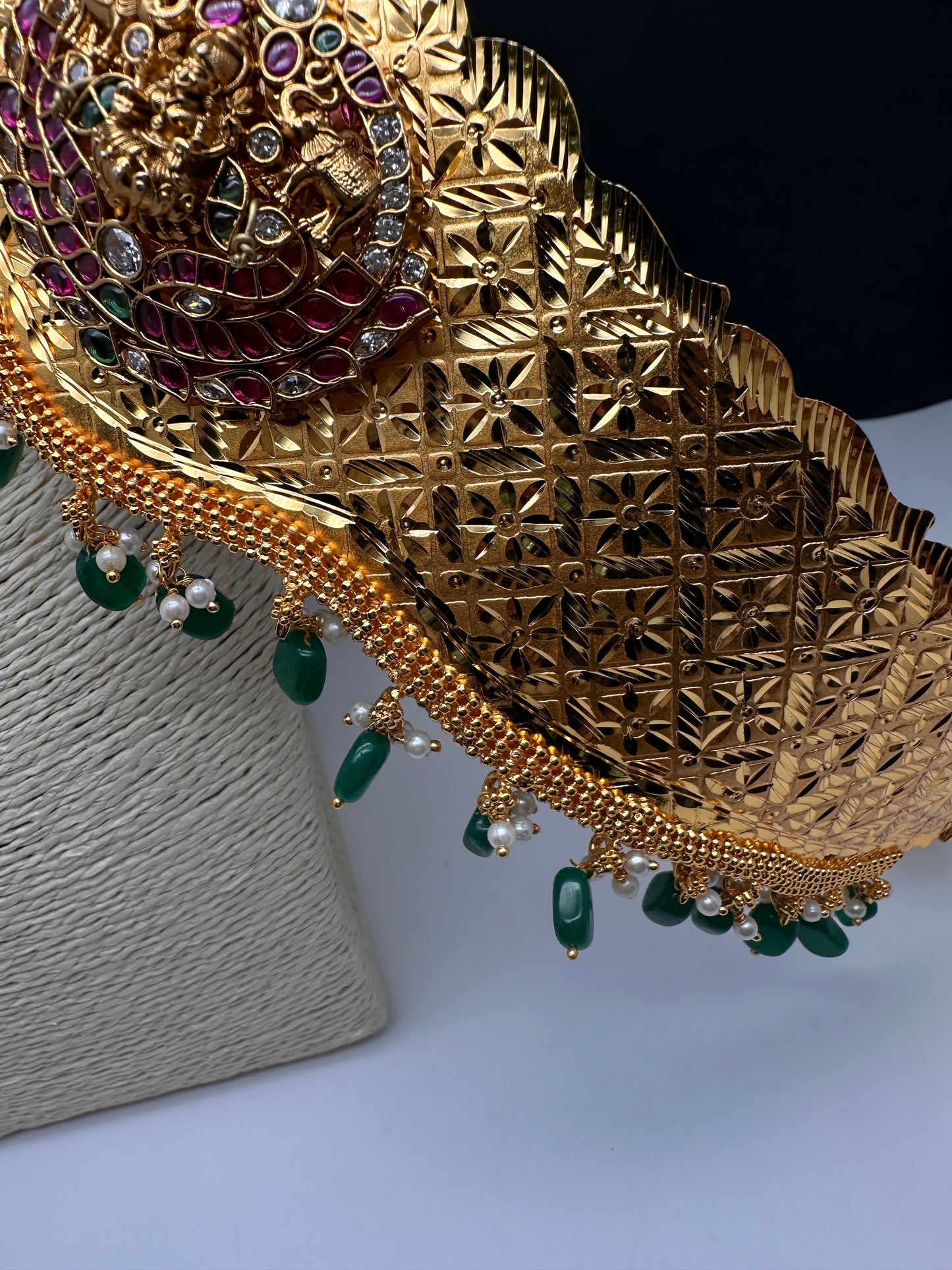 Kemp Goddess Lakshmi Pendent Self Design Kamarband Hip Belt - 