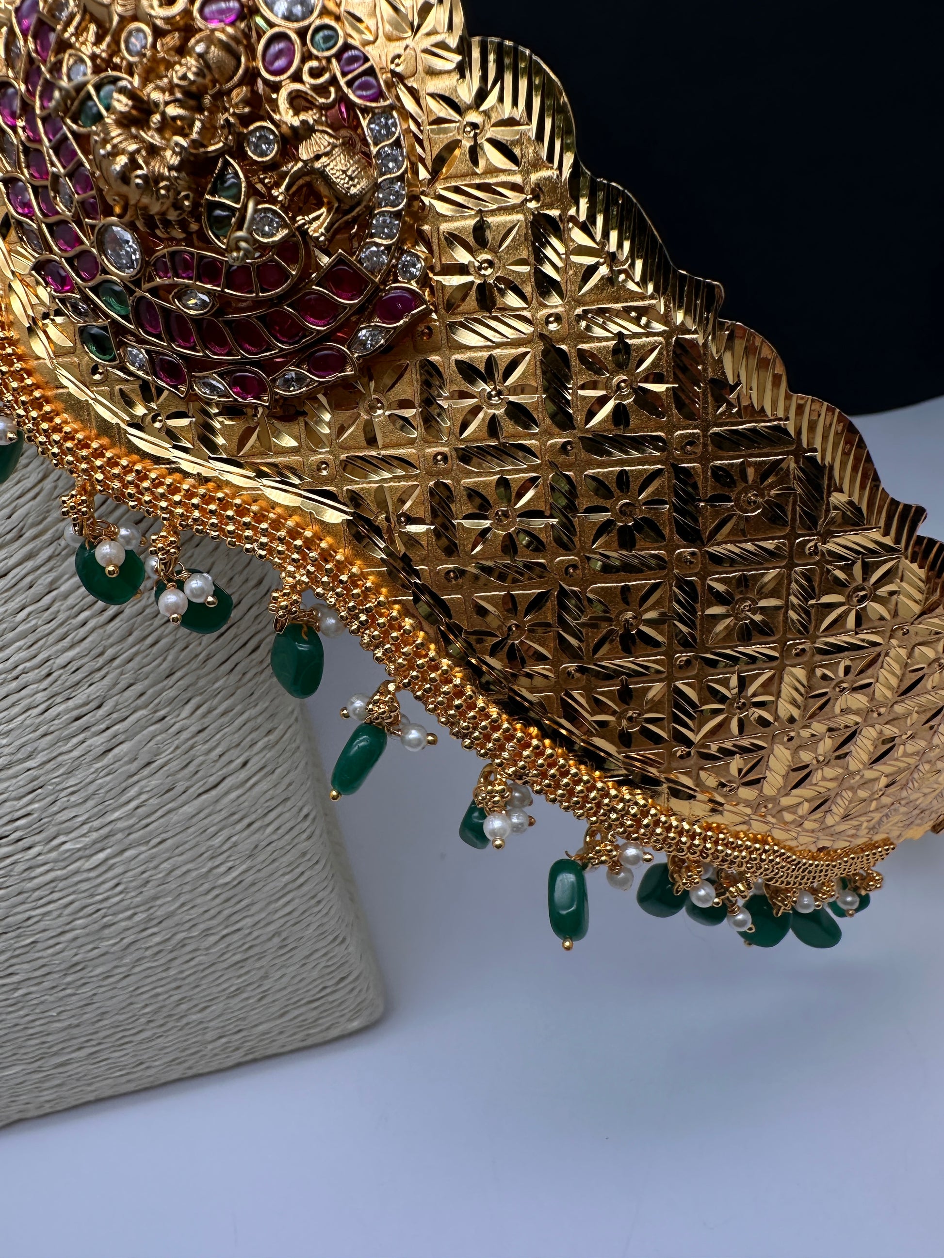 Kemp Goddess Lakshmi Pendent Self Design Kamarband Hip Belt - 