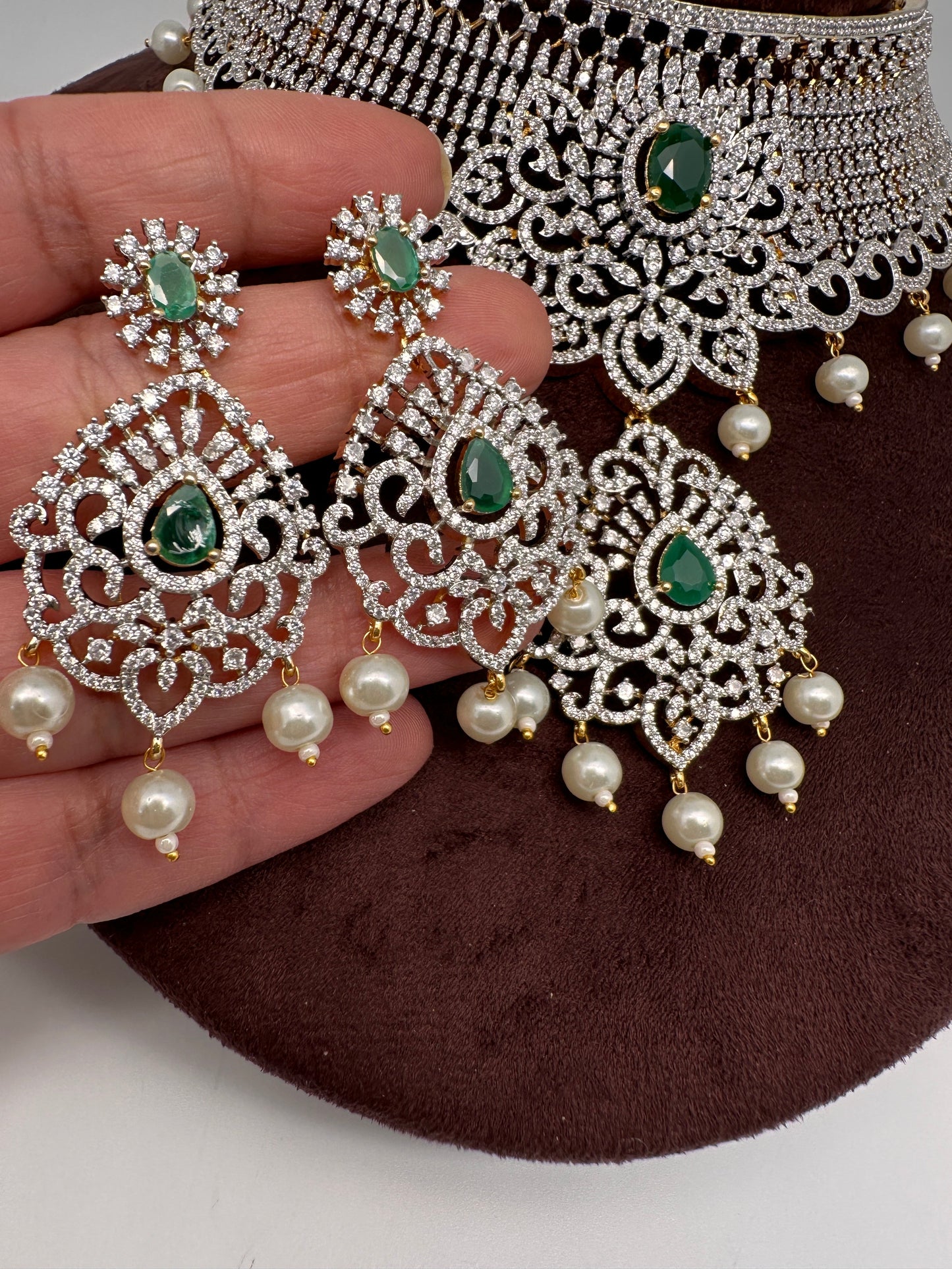 AD Diamond Finish Choker - Green