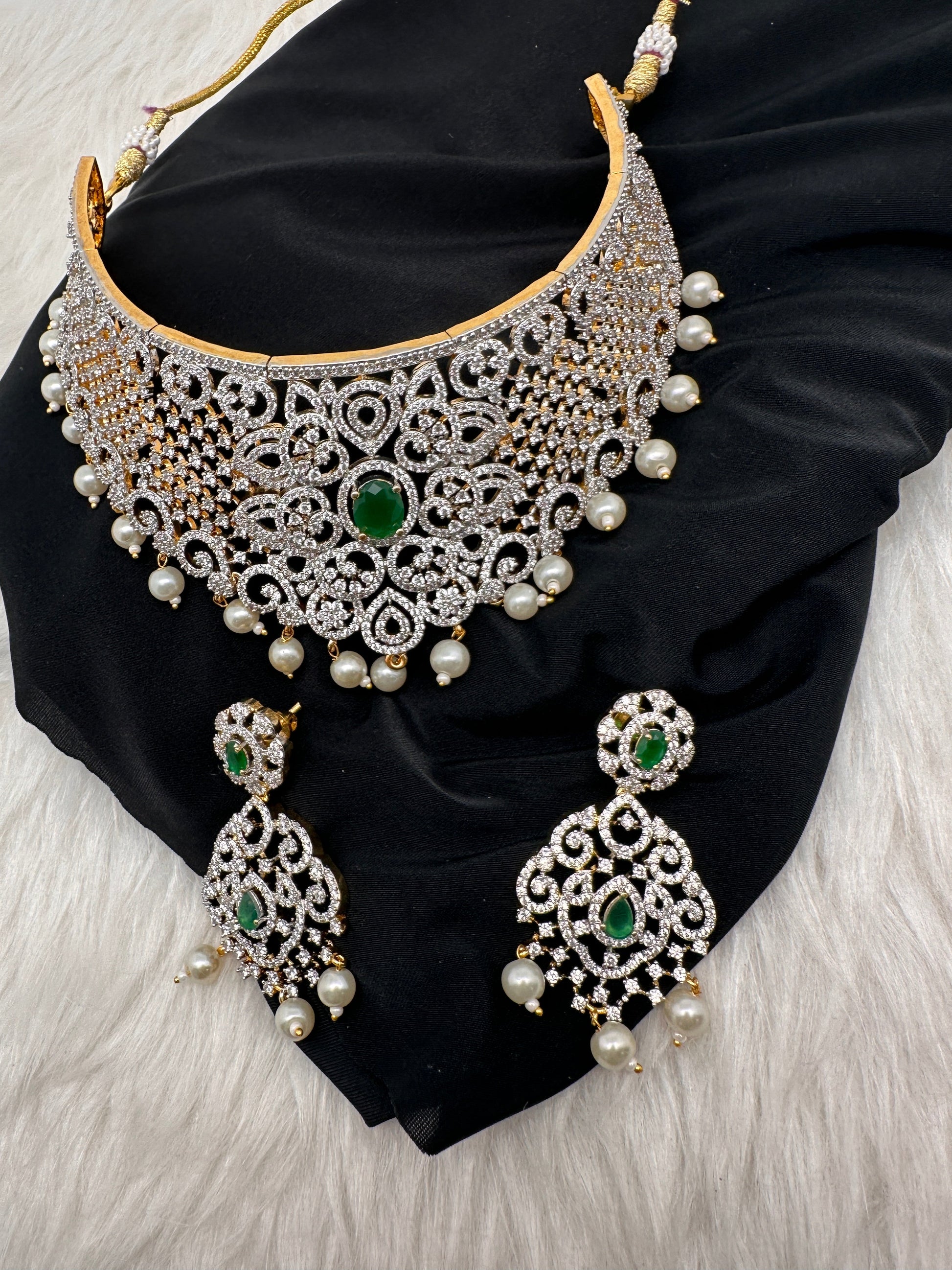 AD Diamond Finish Choker - Green