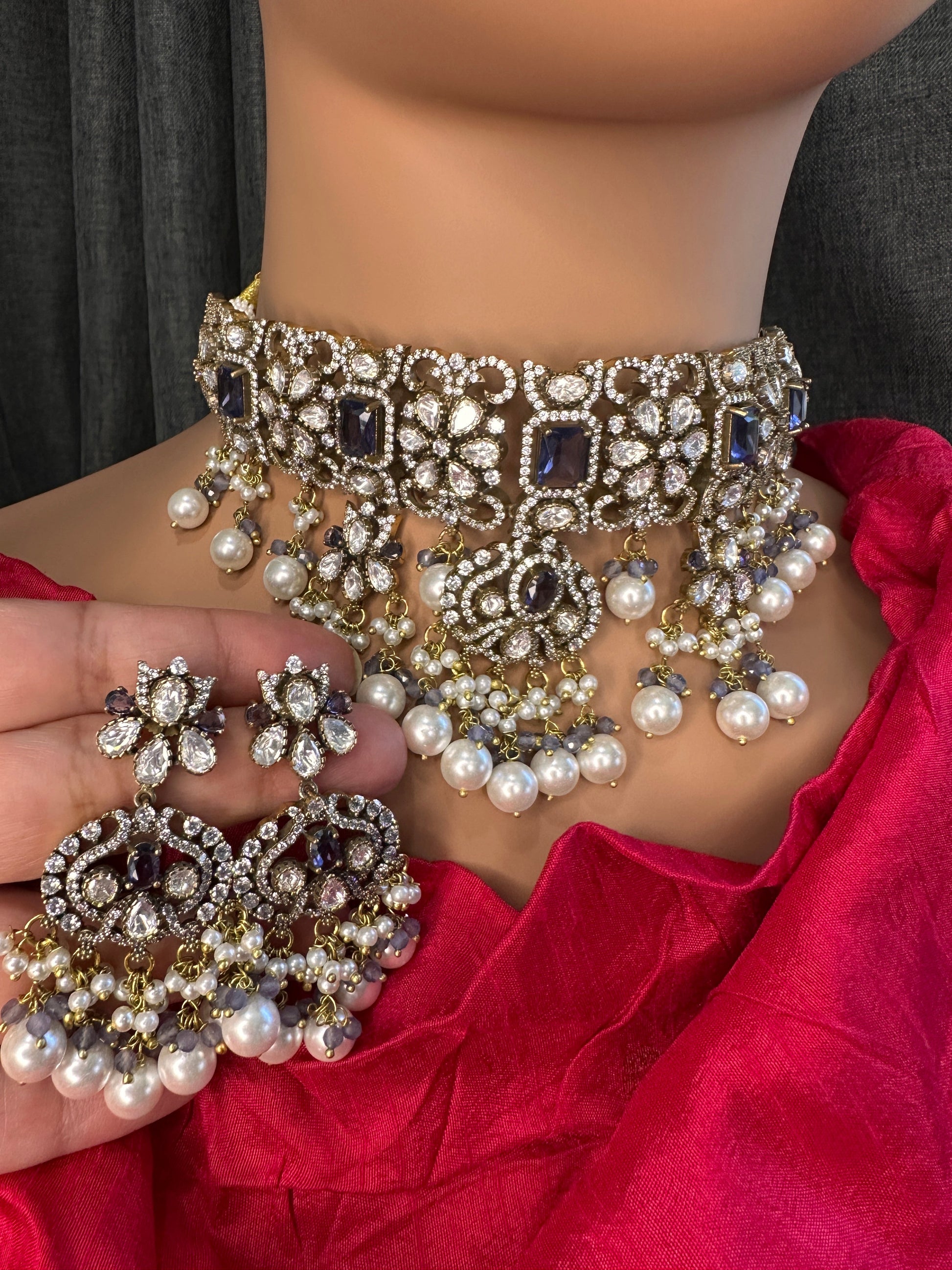 Moissanite Color Stone Victorian Pearls Neckline Choker - purple