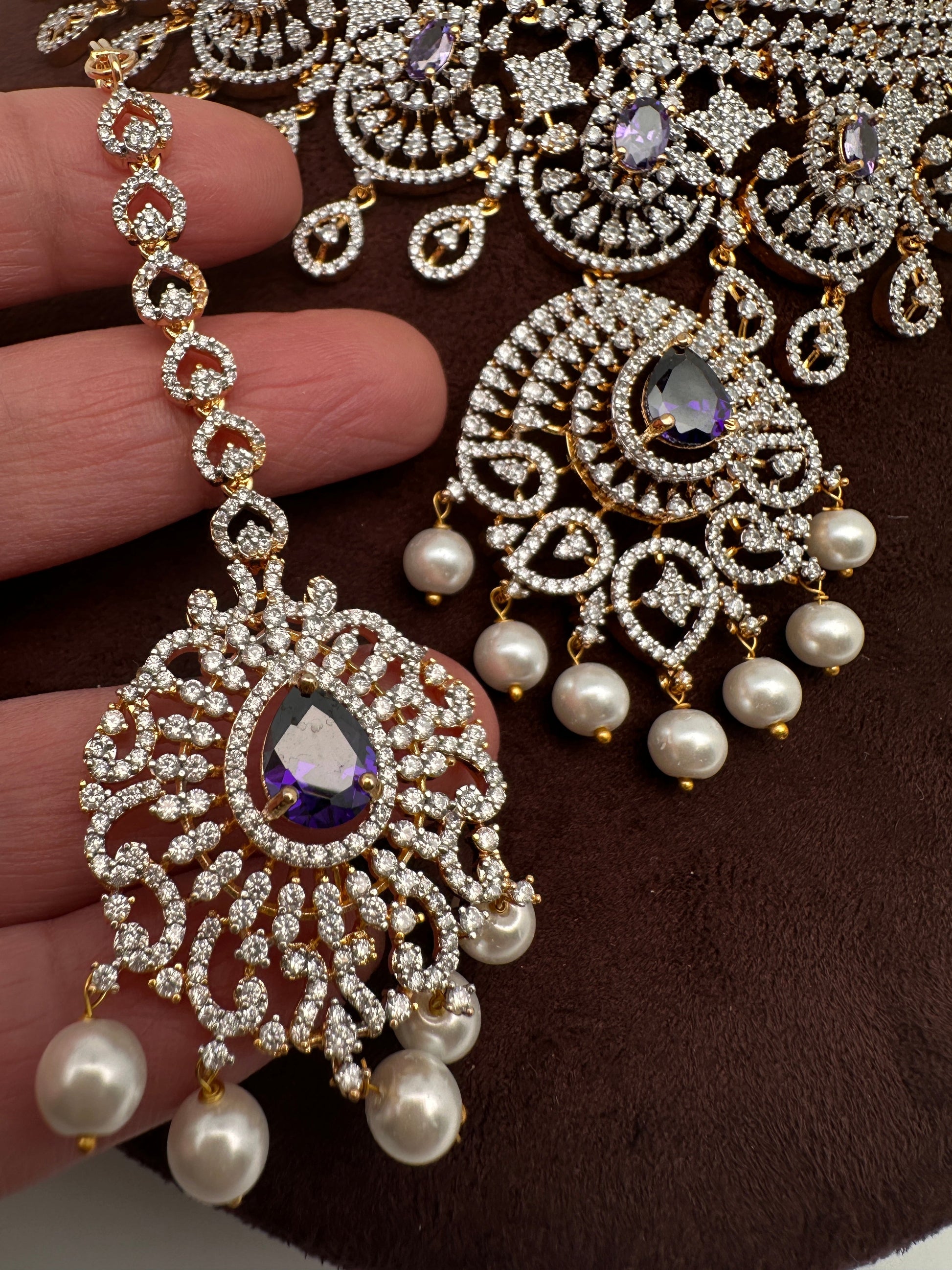 AD Color Stone Gold Polish Choker - Purple