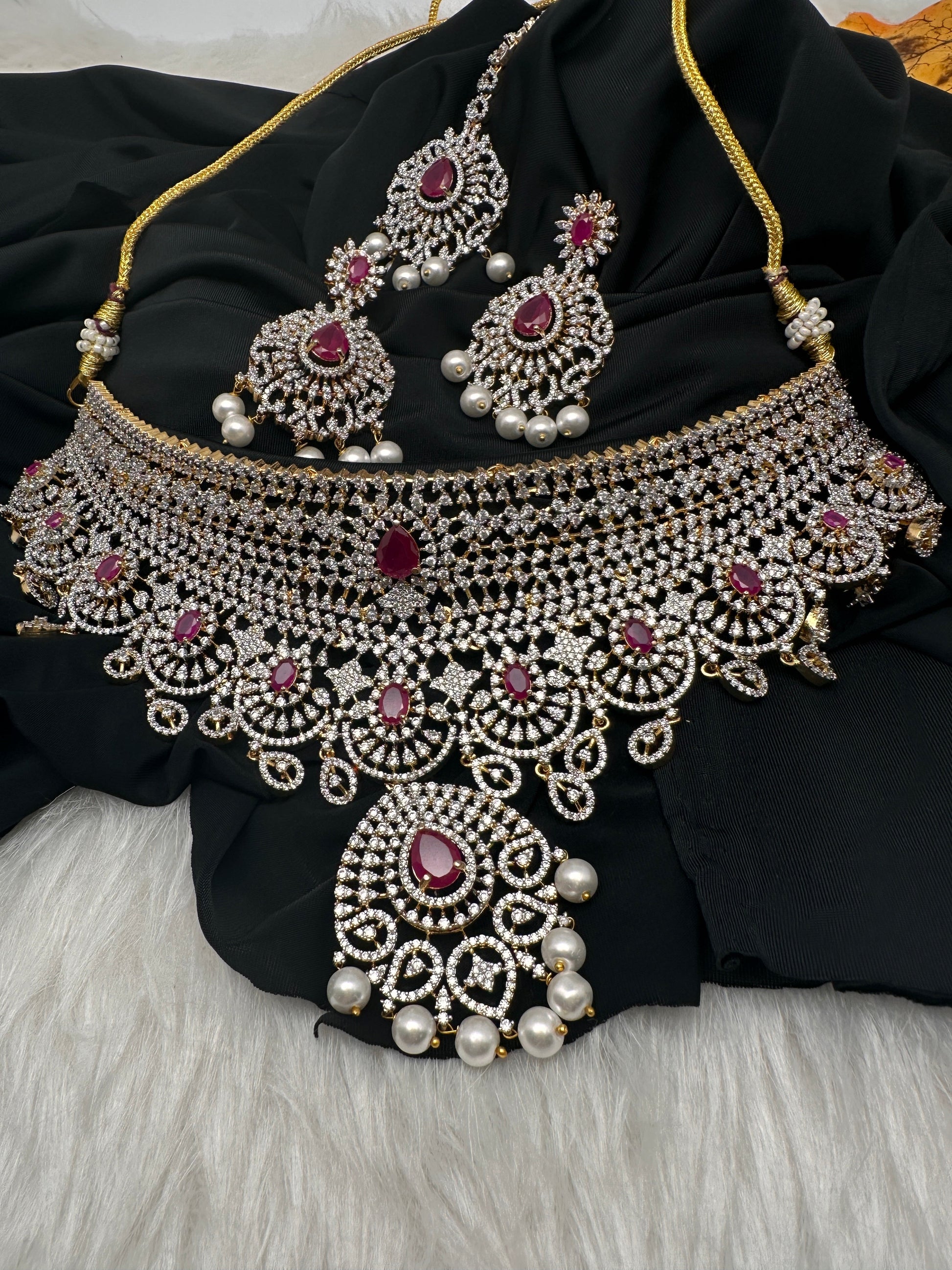 AD Color Stone Gold Polish Choker - Red