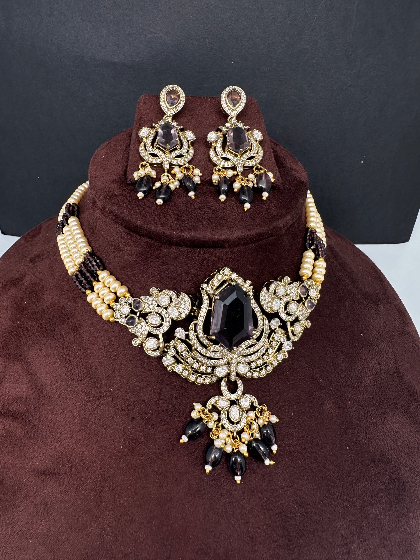 AD VIctorian Color Stone Pearls Beads Choker - purple