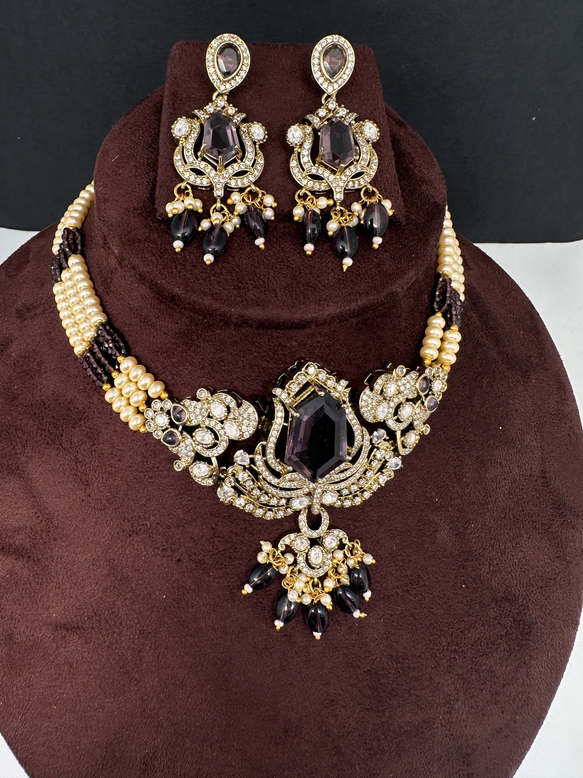 AD VIctorian Color Stone Pearls Beads Choker - purple
