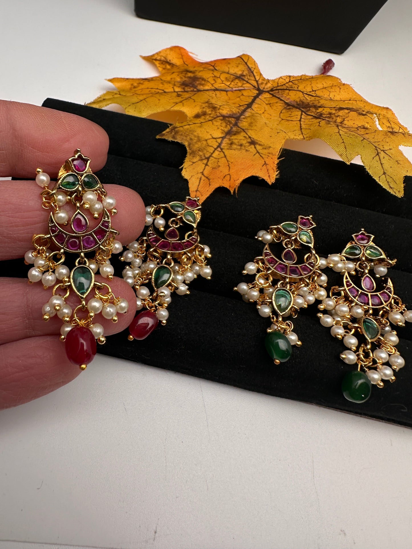 Dainty Kemp Matte Earrings - Green